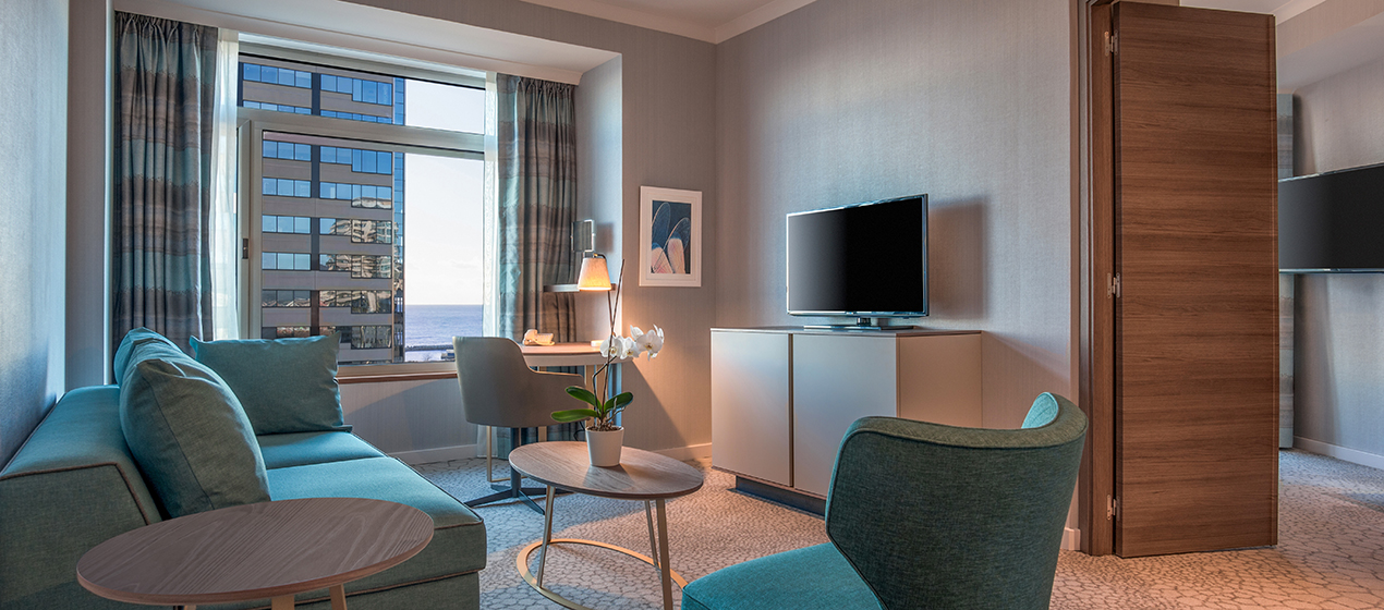 JUNIOR SUITE CORNER ROOM