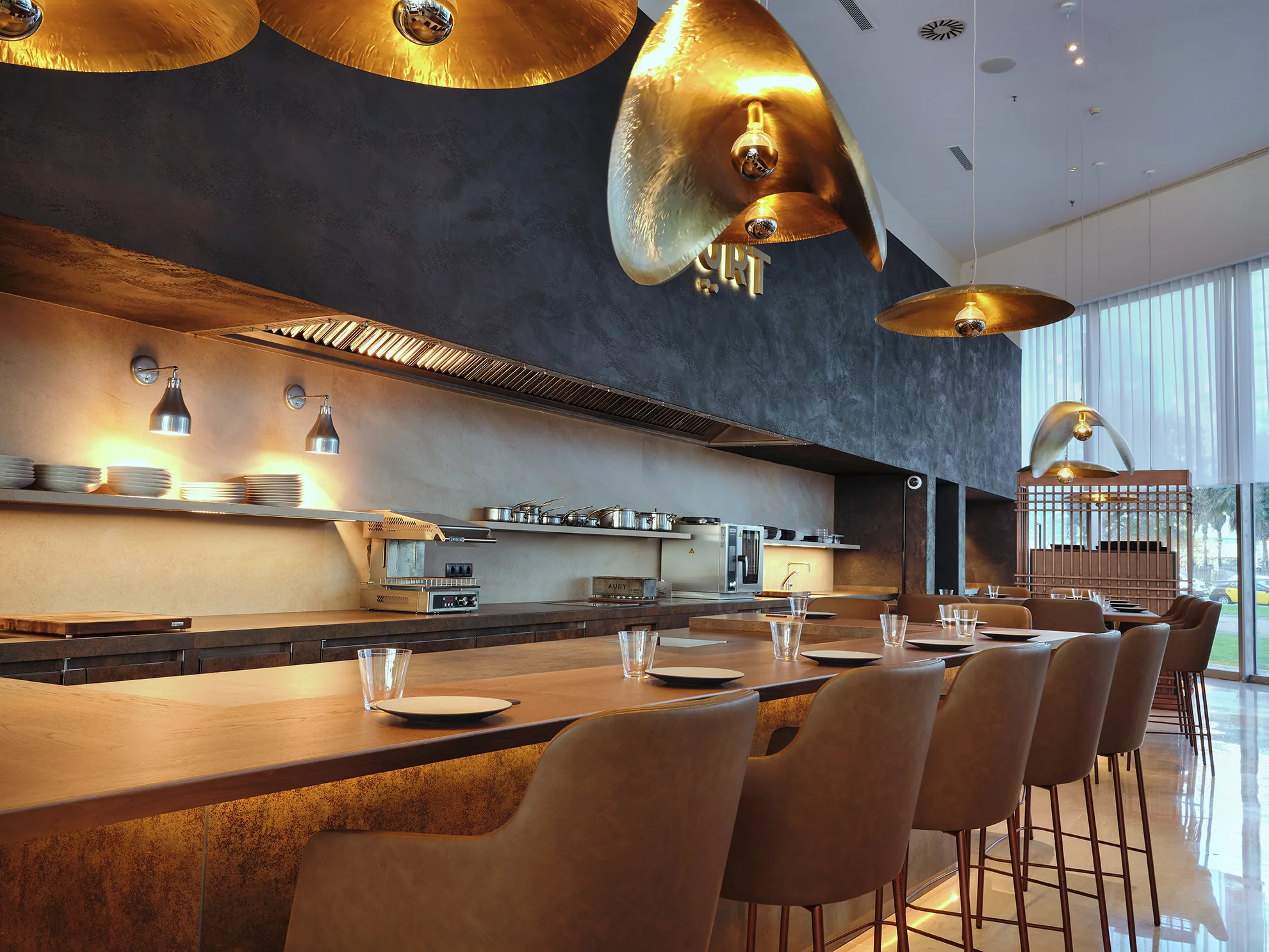 Aurt Restaurant - Night