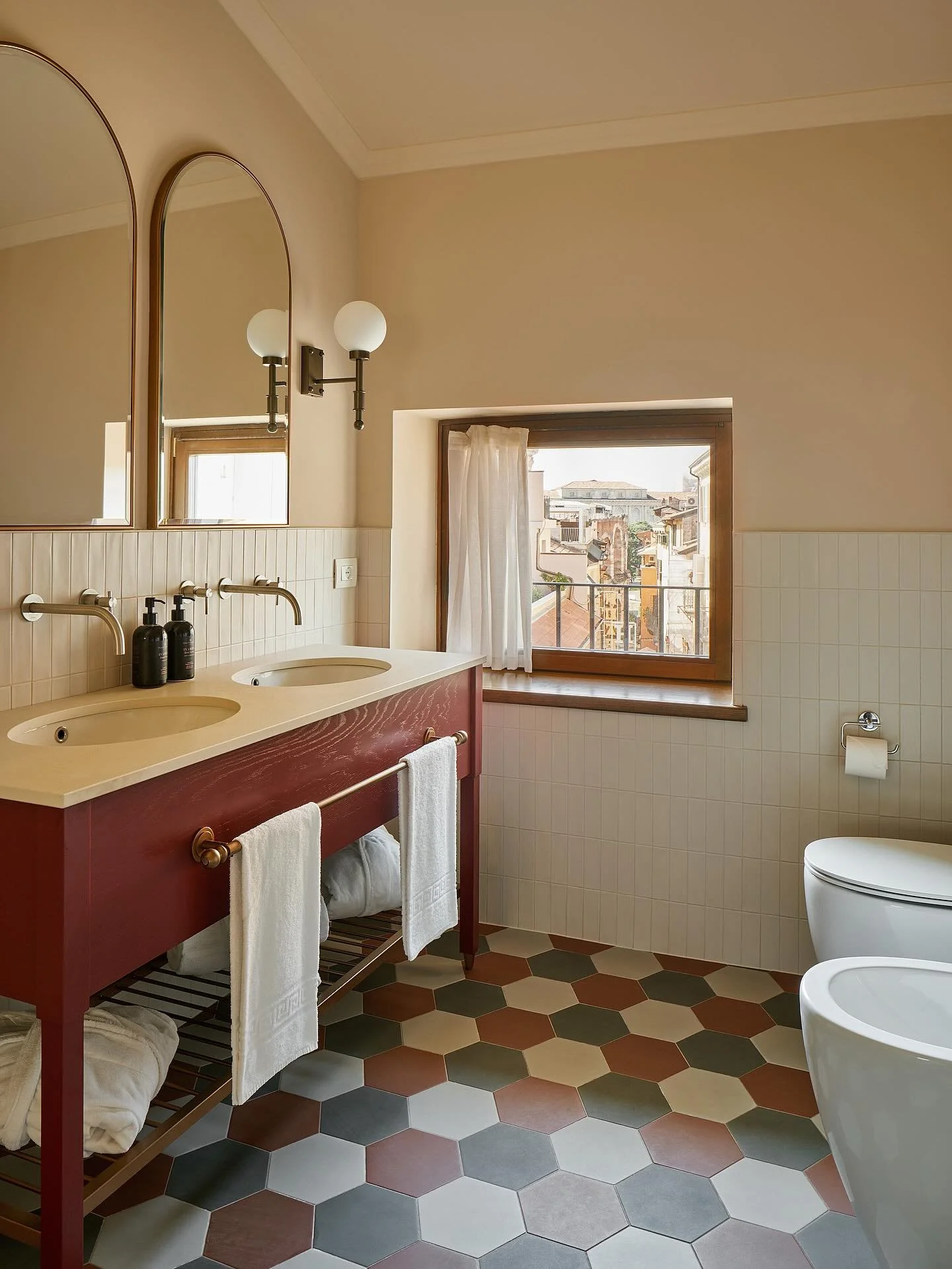 THDP redefines the interiors of Homy Livia Verona, bringing new life to a historic palazzo on Via Mazzini and shaping it into a contemporary hospitality destination. This carefully curated adaptive reuse project blends heritage with modern design, of