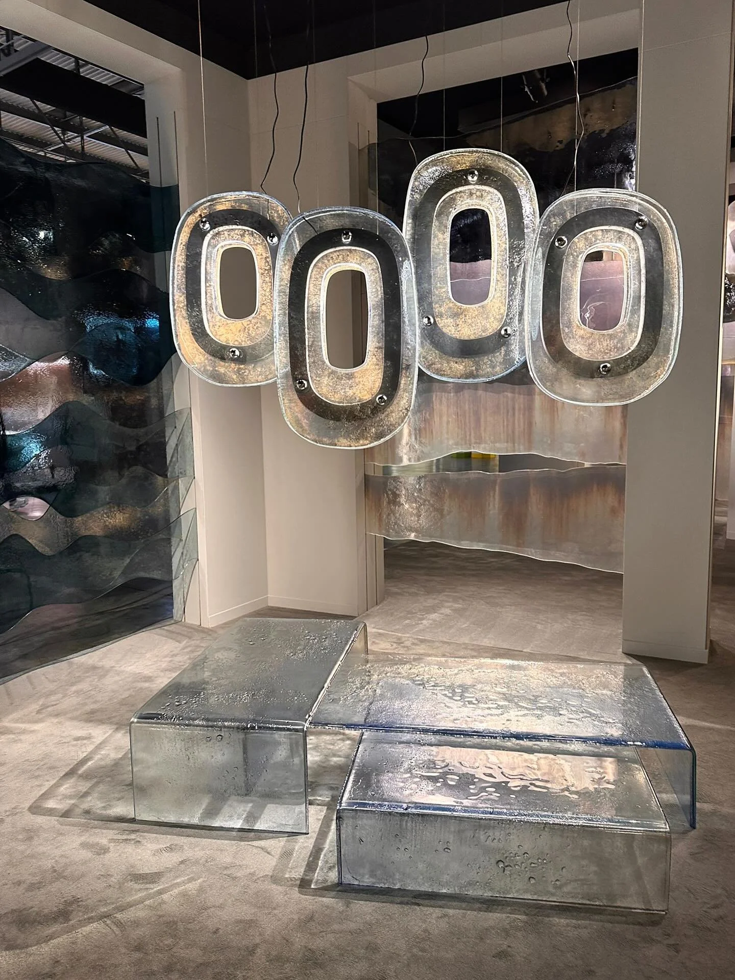 Feels so good to wander around @milan.design.week @isaloniofficial to find some inspiration for our upcoming project #thdp #milanodesignweek #isaloniofficial