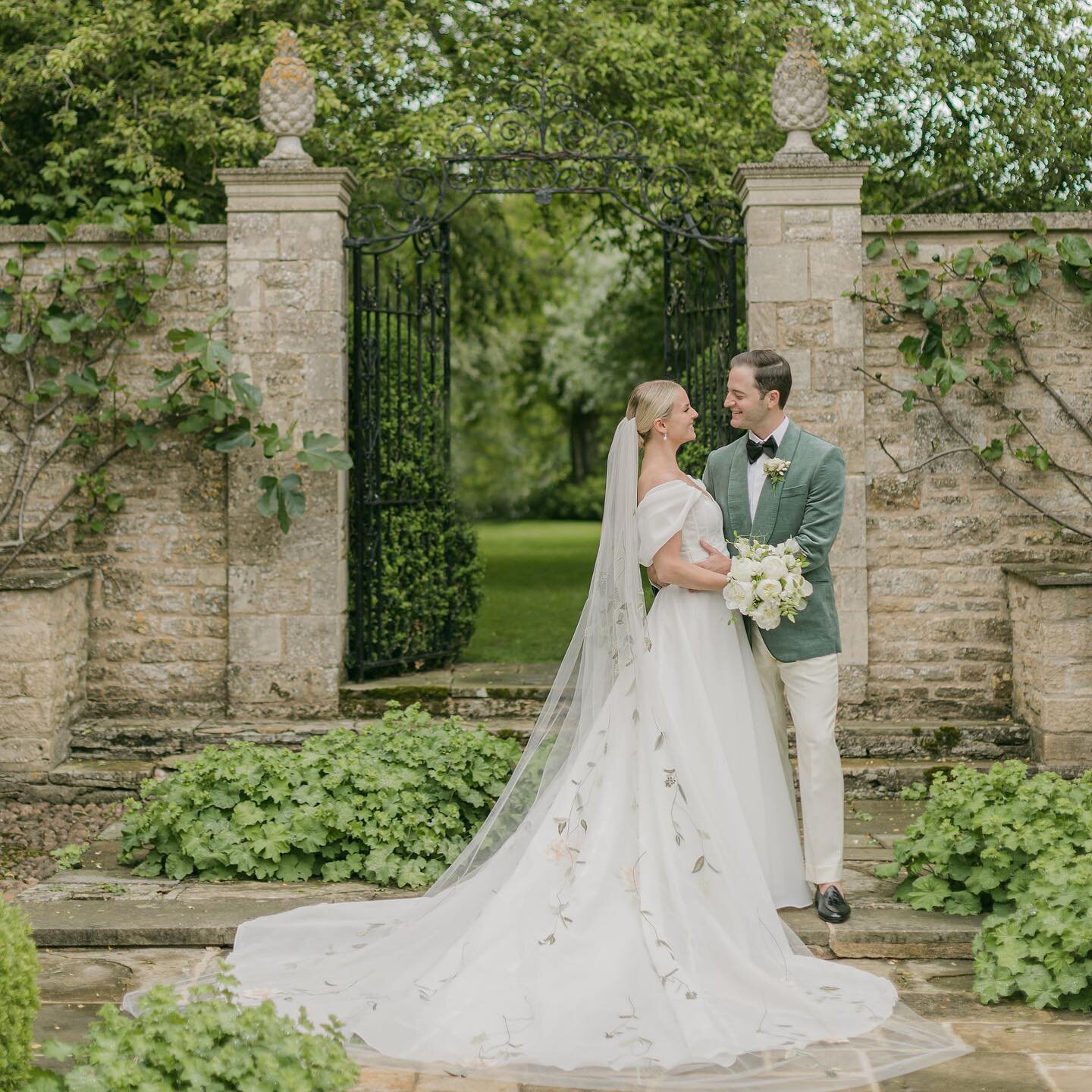 E M M Y &amp;  M I L A M 

Very excited to be catching up with this gorgeous couple today. Their wedding was one of the happiest and it was such an honour to be part of it! 🤍

Photography: @chloewinstanleyphotography 

#cornwellmanor #ukdesitnationw