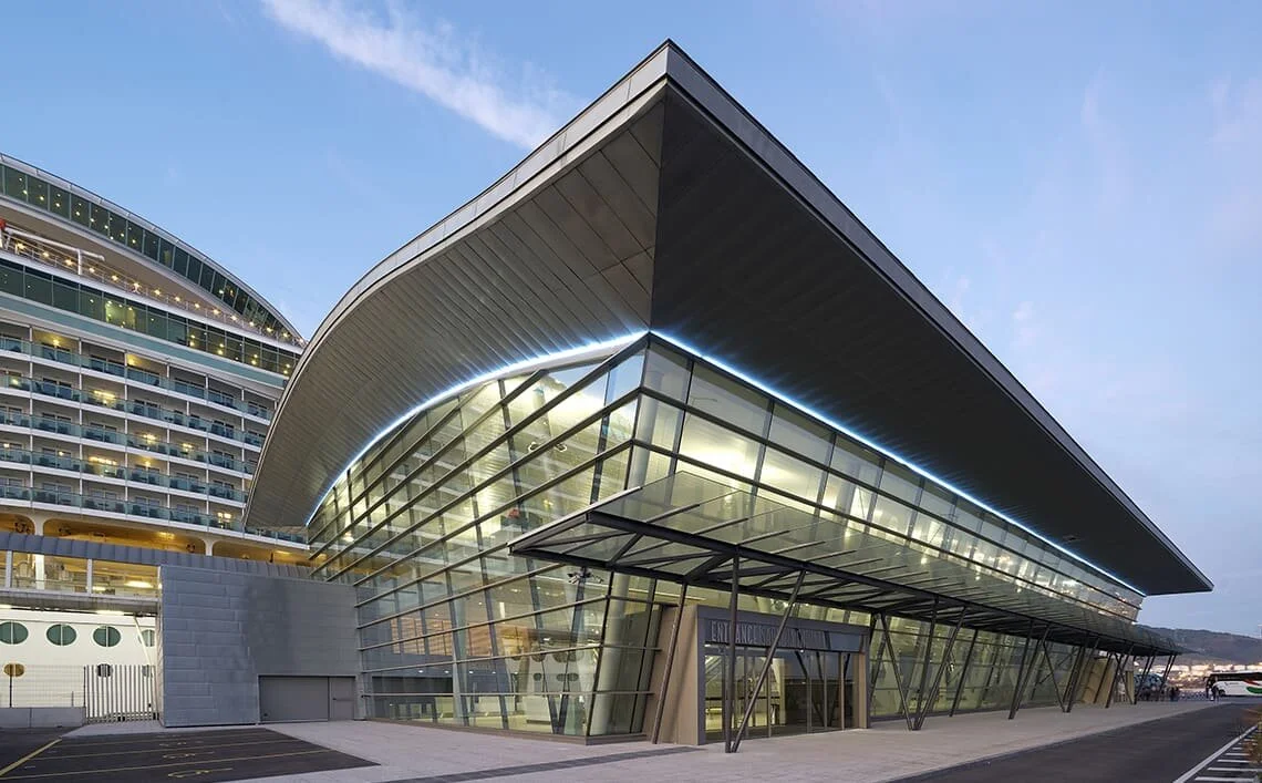 TPH-52 Curtain Wall at the Port of Bilbao Cruise Terminal