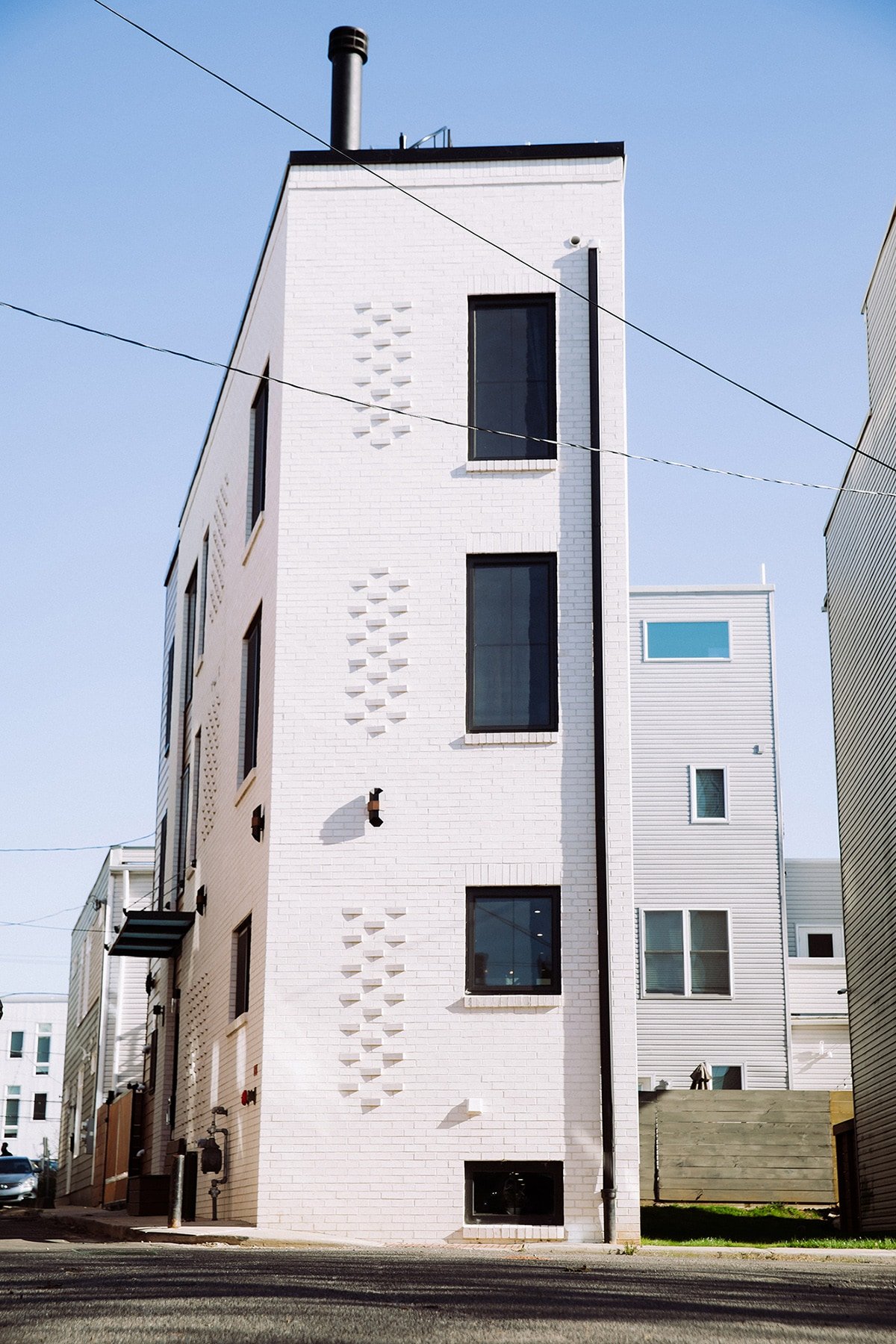 Aluminum Tilt and Turn and Fixed windows for new construction in