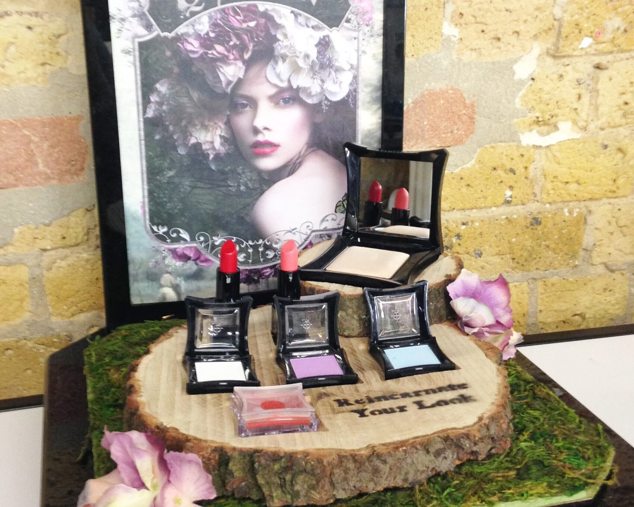 Illamasqua May Queen Glorifier 1.jpg