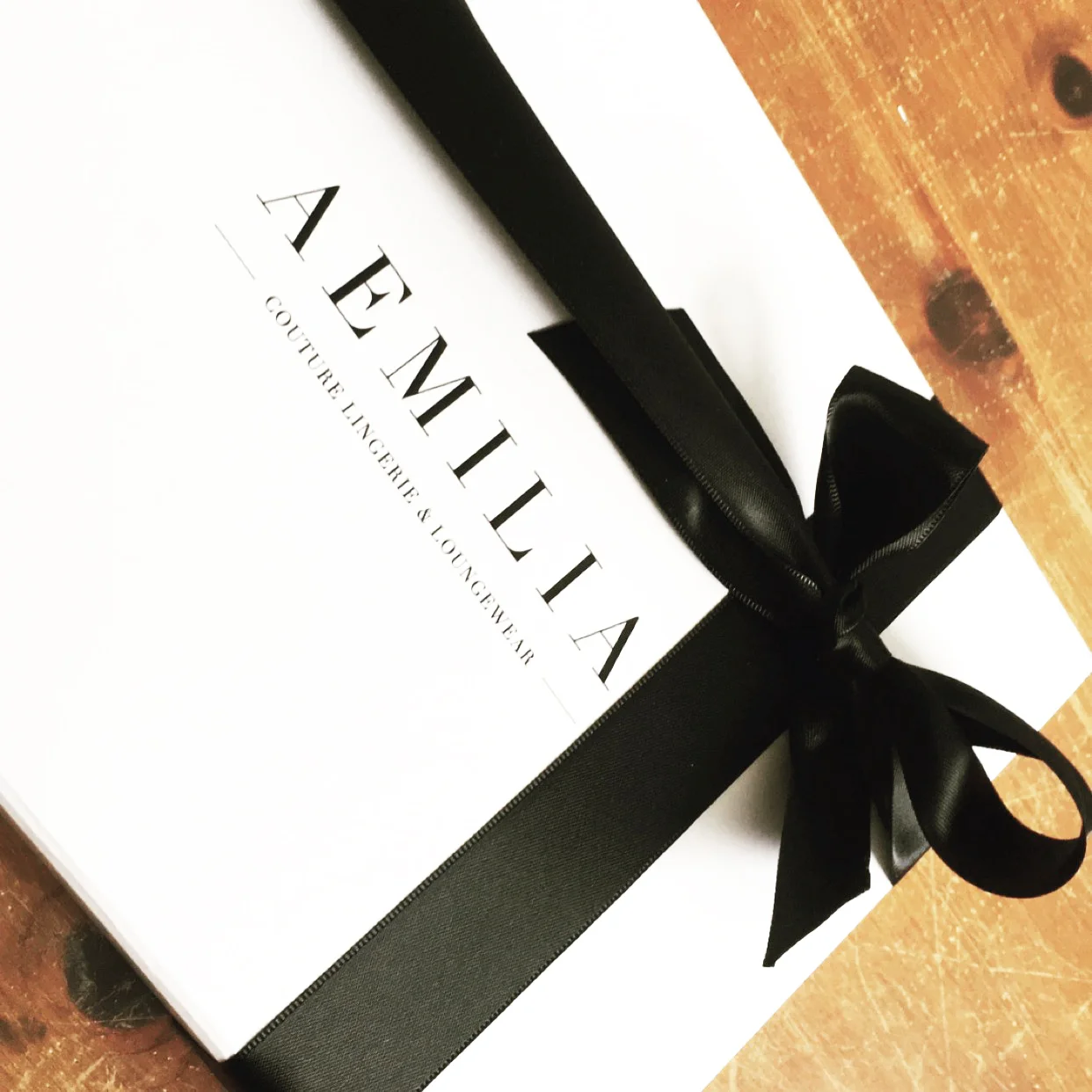 gift+box+packaging.jpeg