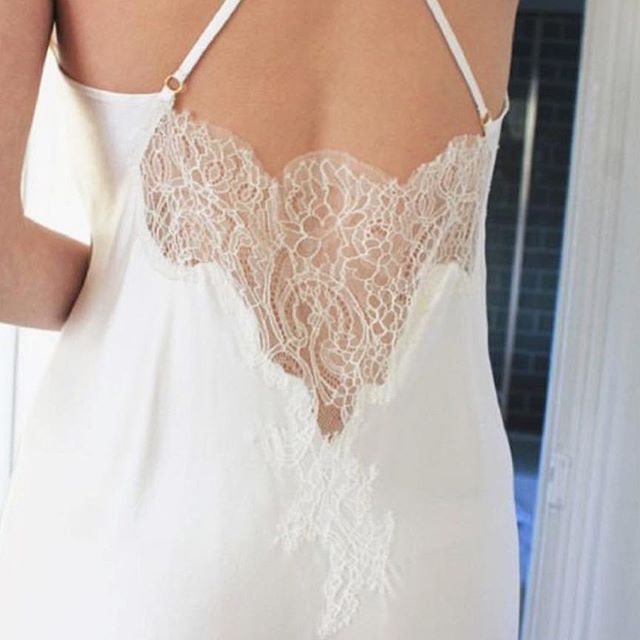 It&rsquo;s all the detail... beautiful ivory French Chantilly lace has been carefully placed, and sewn along this deep scoop back on the bridal slip, finished with tiny @swarovski crystals||...
-
-
-
-
#bridalboutique #couturebride #luxurystore #bout