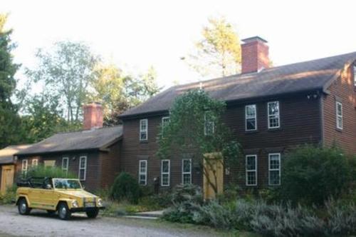Bed and Breakfast at Taylor's Corner 880 Route 171 Woodstock, CT 888.974.0490 www.Taylorsbb.com