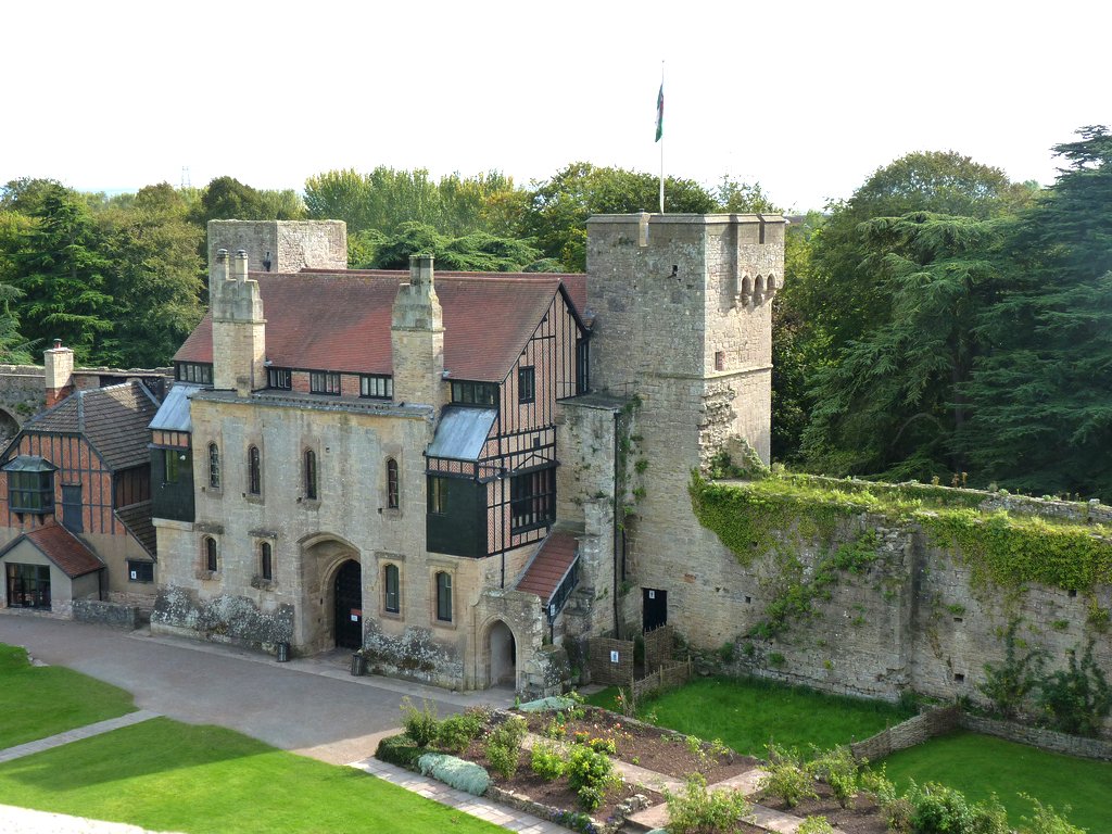 caldicot-castle-gatehouse.jpg