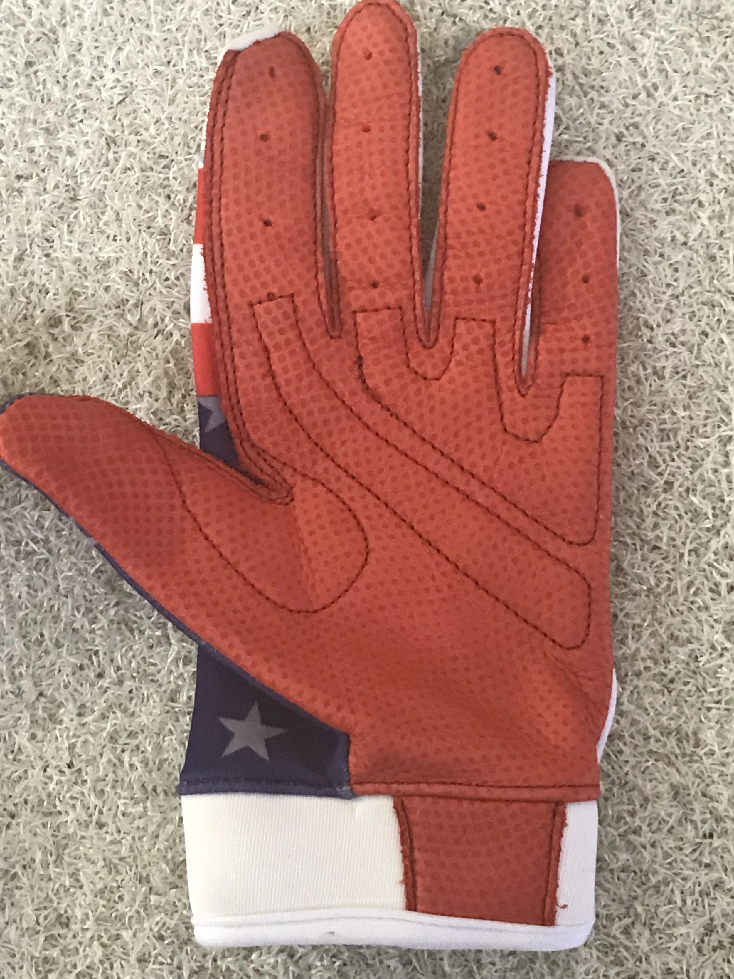 stars and stripes batting gloves