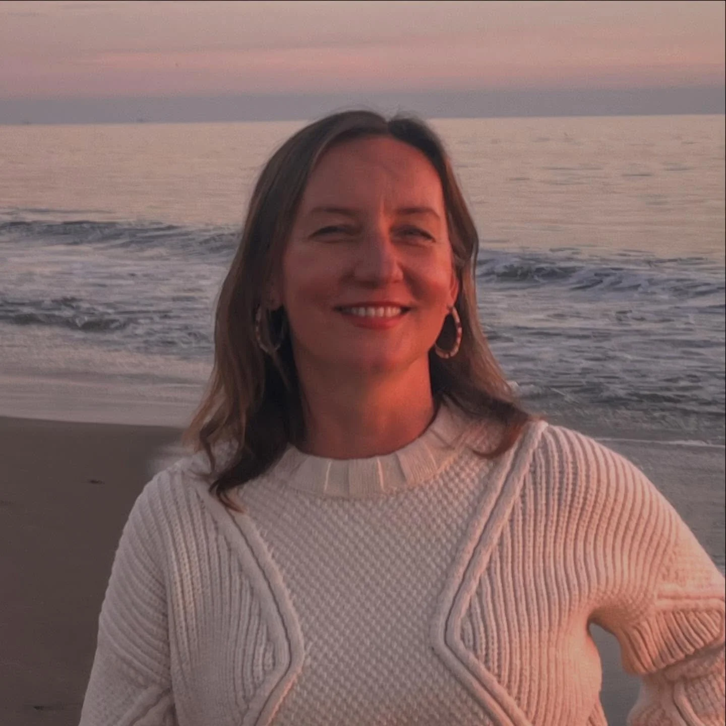 This is me. Leadership coach, business owner, mama, immigrant, overthinker, creative, dreamer, lifelong student of human transformation.

I run a leadership coaching and consultancy for high achievers&mdash;emerging leaders, senior execs, creatives, 