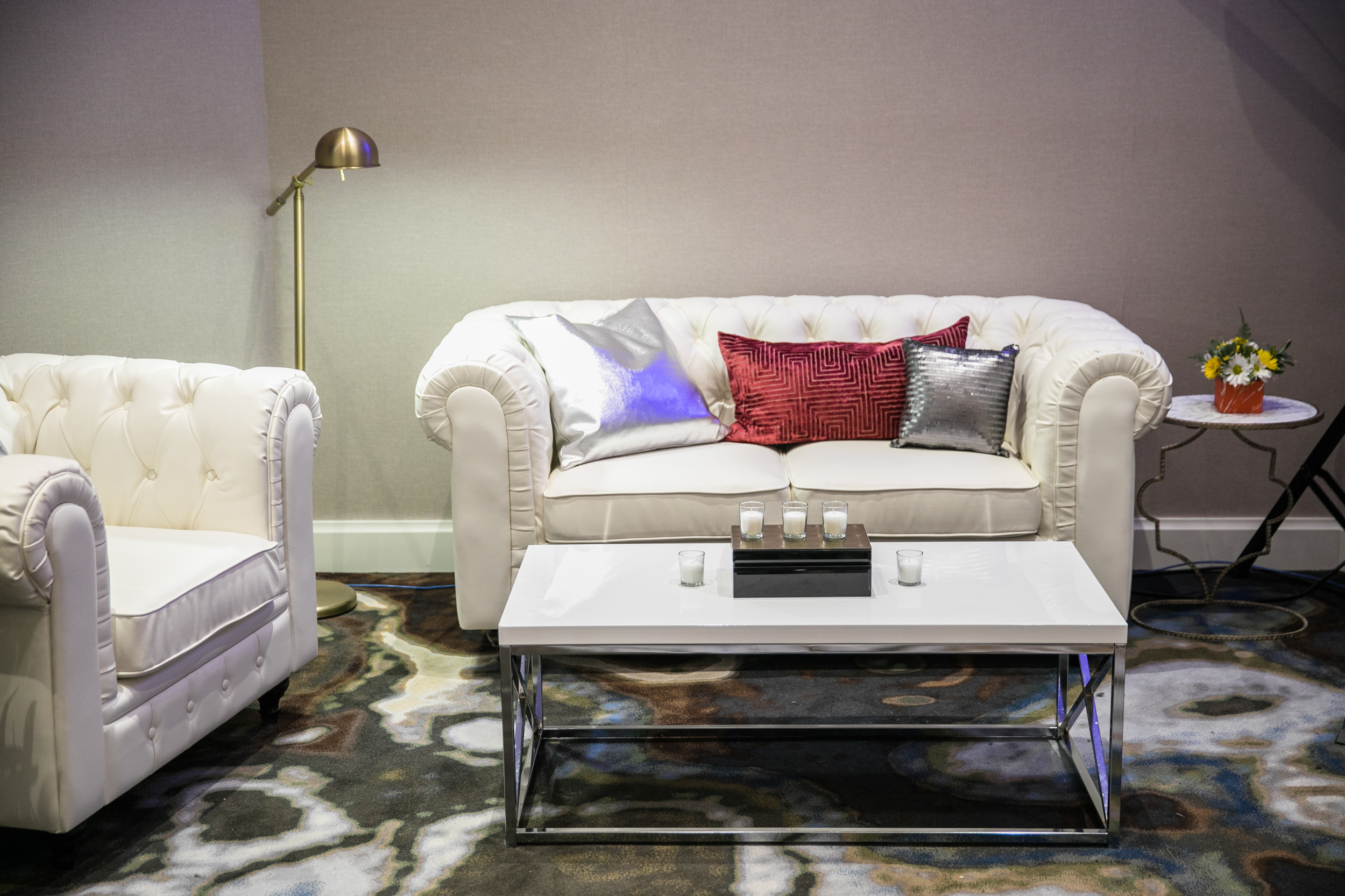 White lacquer coffee table with chrome legs