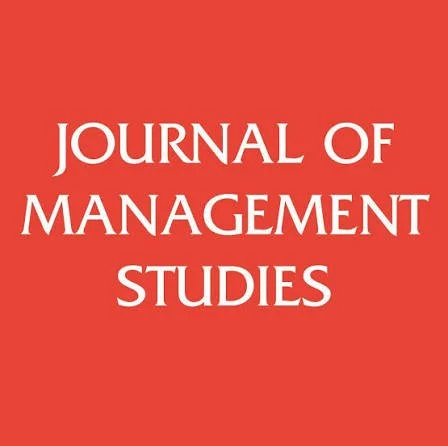 Chasing—or escaping—the limelight? Narcissism’s opposing effects for women and men CEOs on environmental performance
