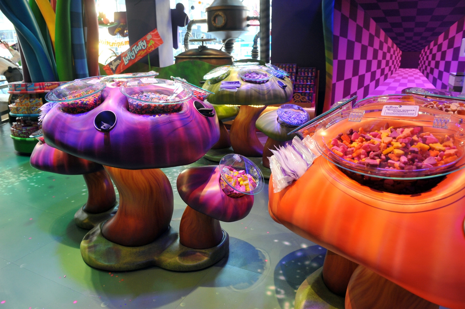 WONKAatToysRUsTimesSquare4Mushrooms - Copy.jpg