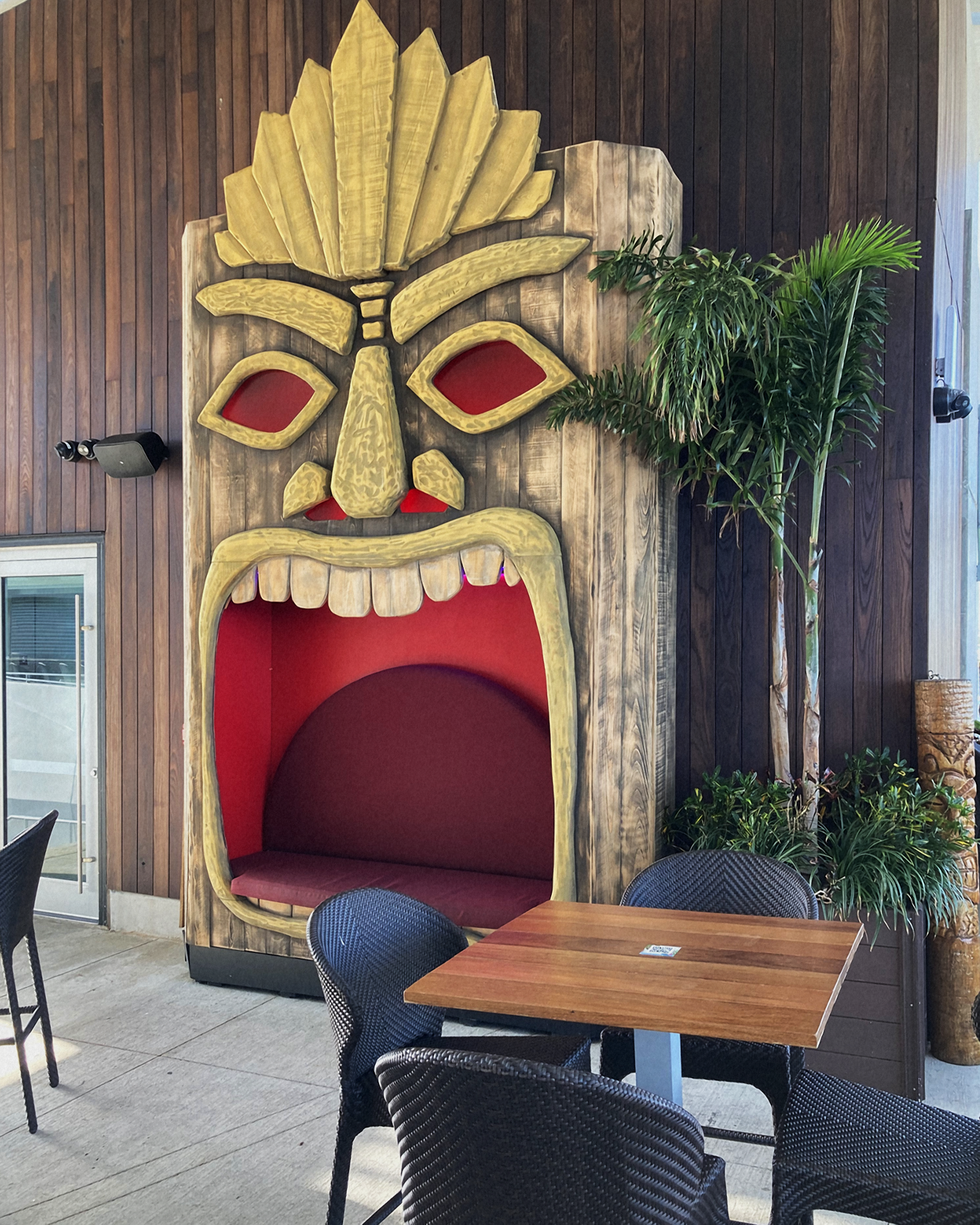 Teak_TikiBar-01_2000px_080421.png