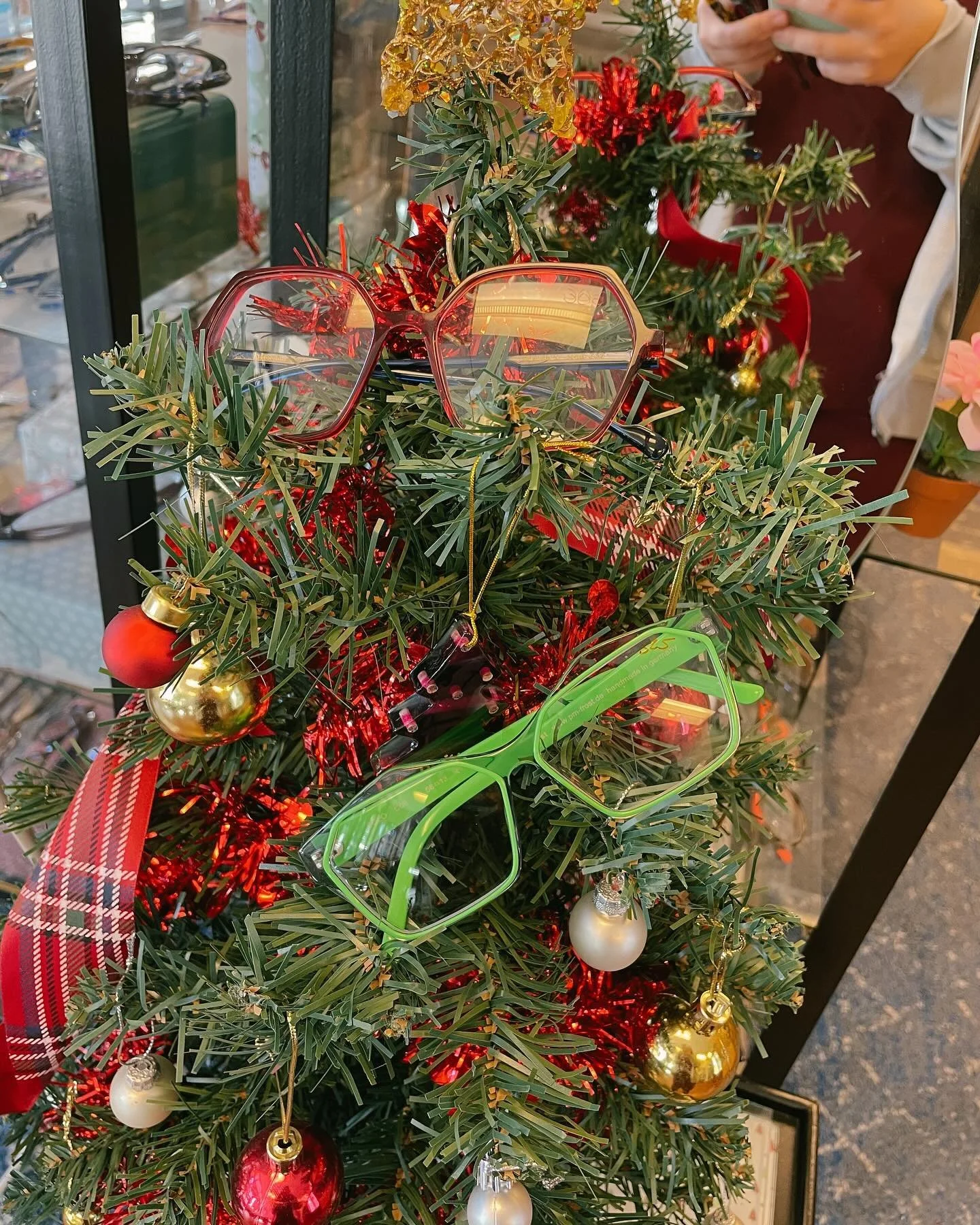 Happy holidays ! Come by our office to check out some of our joyful glasses to get in the holiday spirit! πππβ€οΈ #glasses #austin #optical