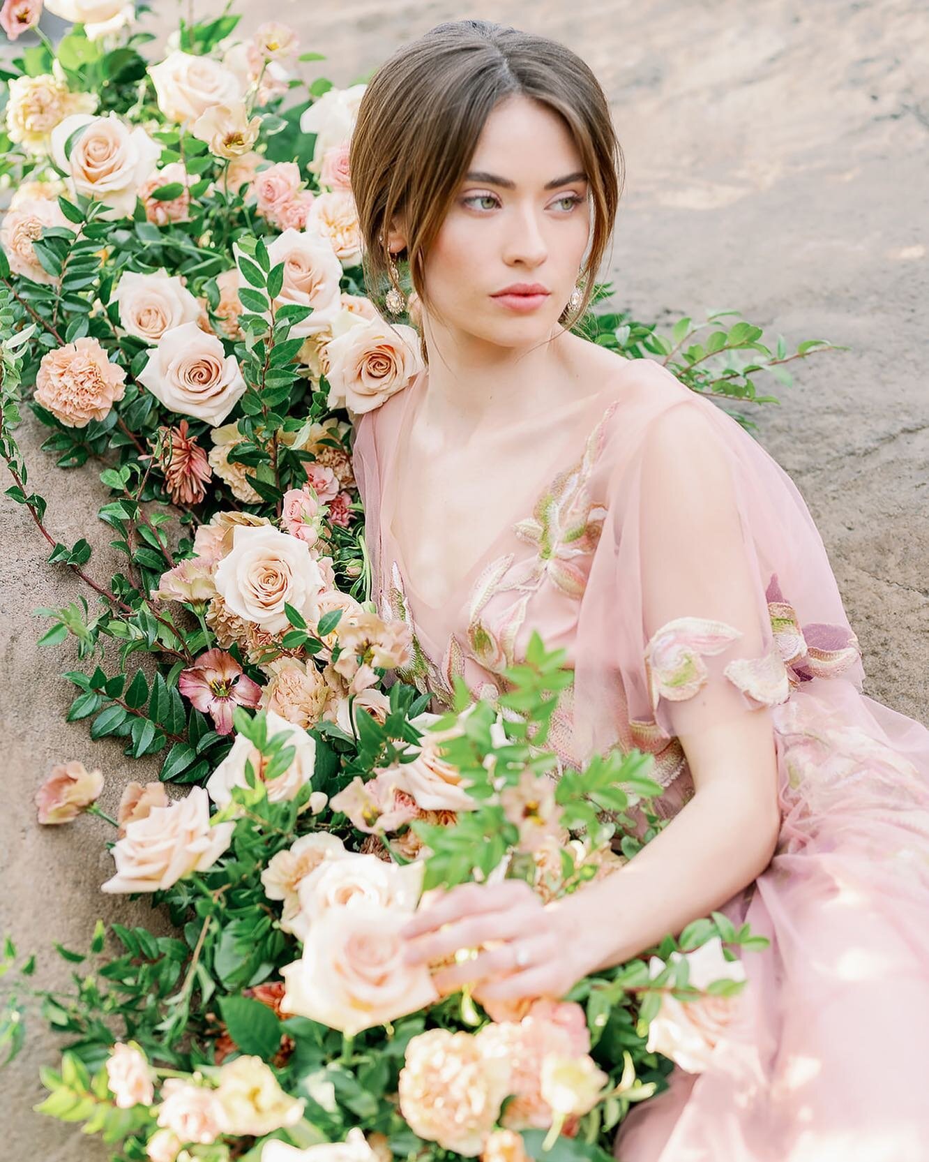 Time to relax in a stream of roses- it&rsquo;s the weekend 💫

Photography @iannivy 
Hair &amp; Makeup @thequeensbees 
Model @carlimaedugan 
Venue @villaloriana.slo 
Styling @overthemoon_event_co
