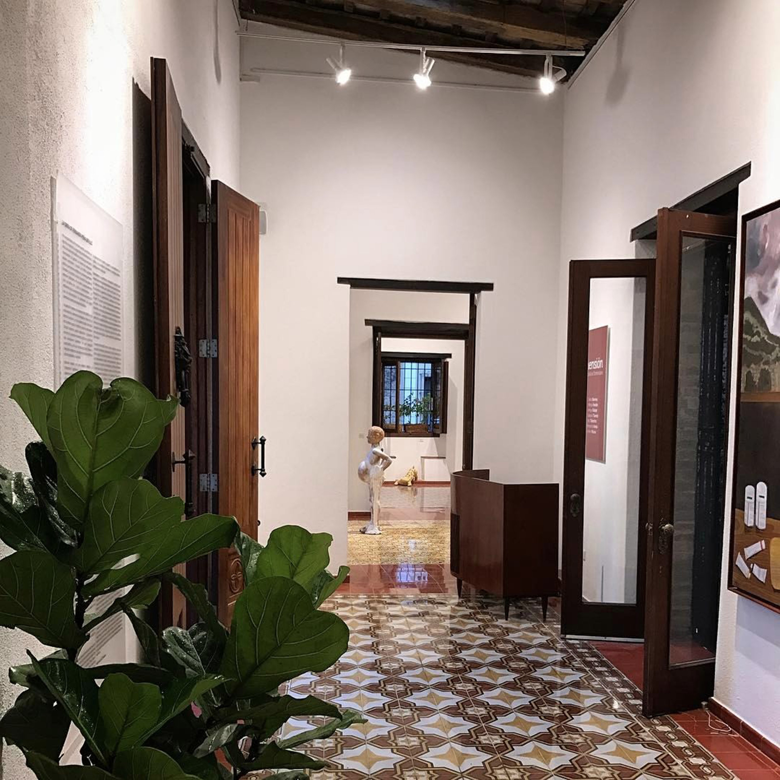 Vestíbulo, vista hacia primera parte del Museo.