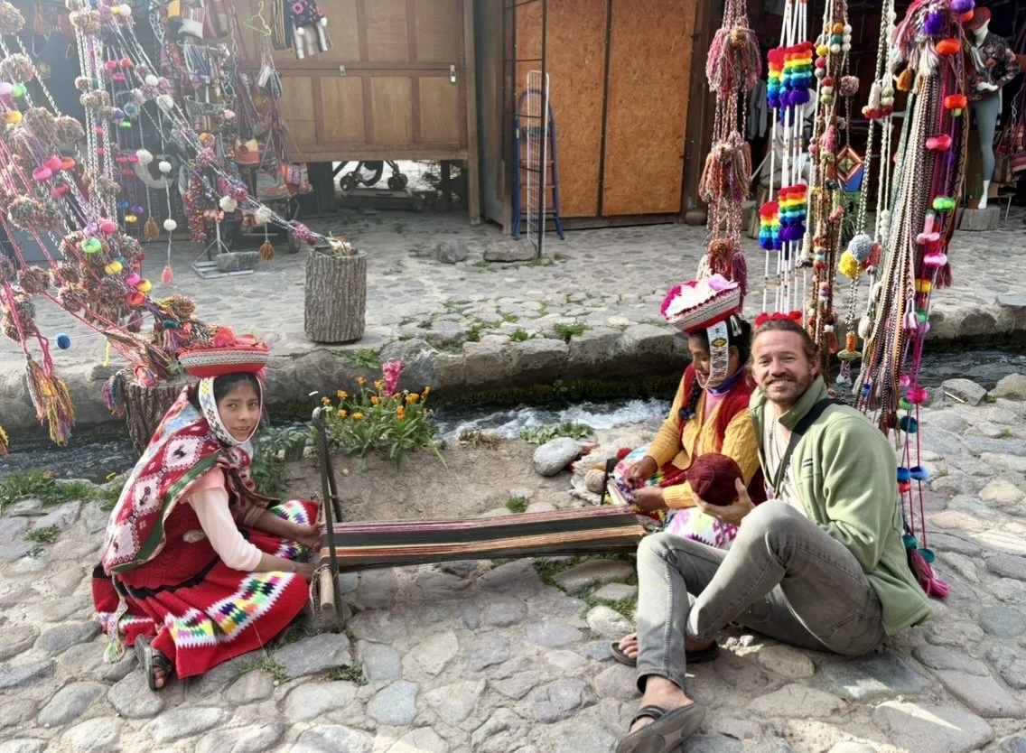 ryan_quechua_women_market2.jpg