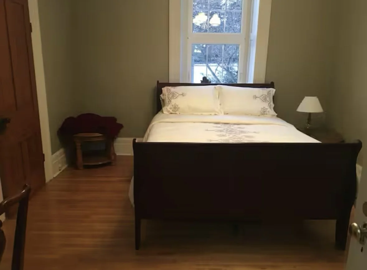 stonehouse_bedroom1.jpg