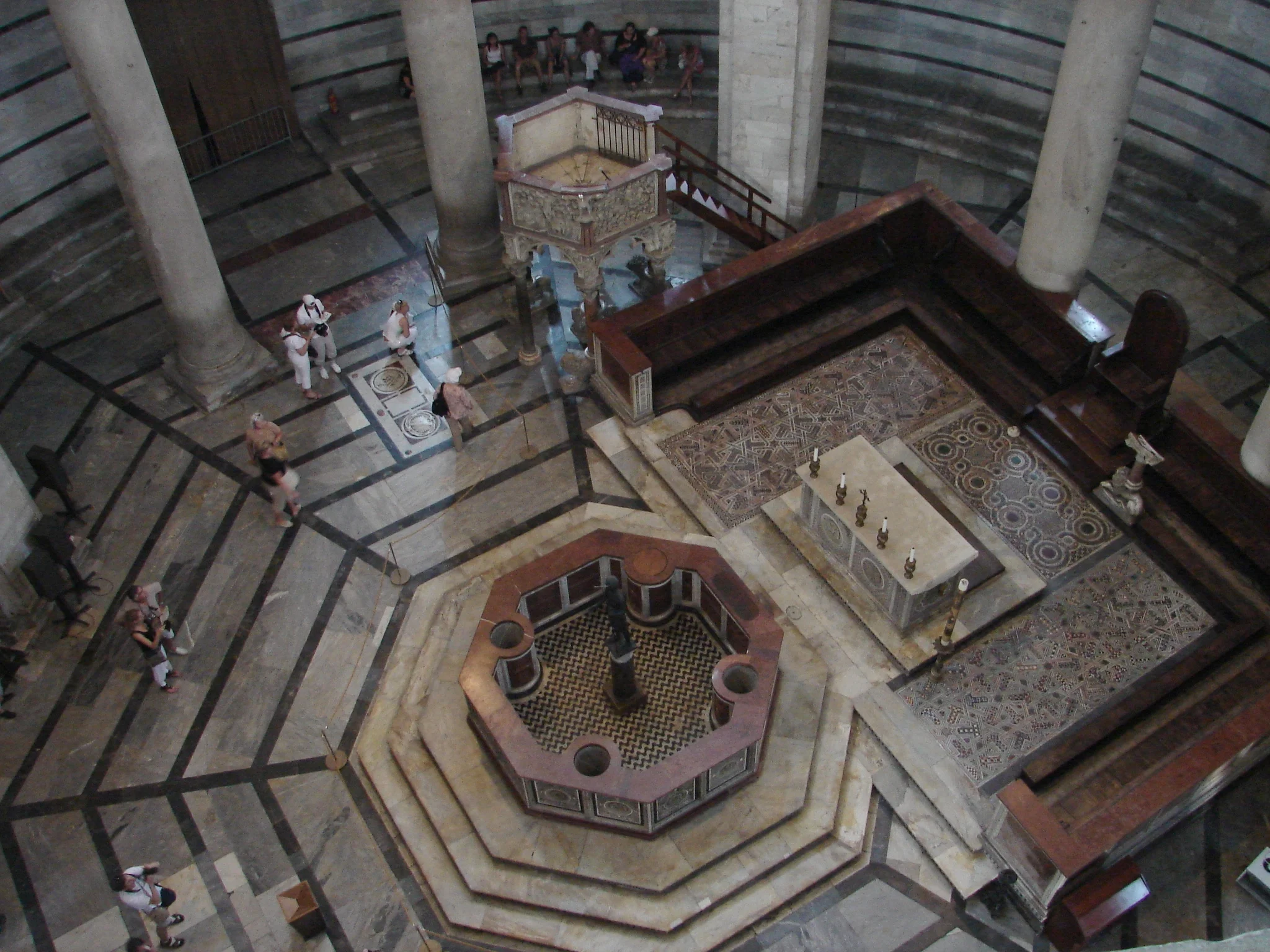 Page 113: Baptistry in Pisa, with font, pulpit and altar
