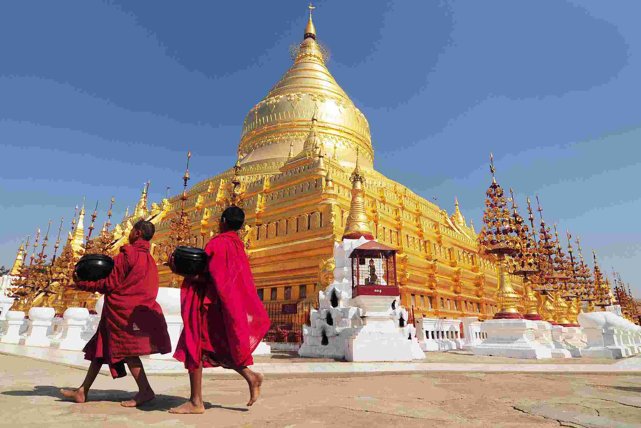 myanmar_burma_bapan_temple_monks_0.jpg