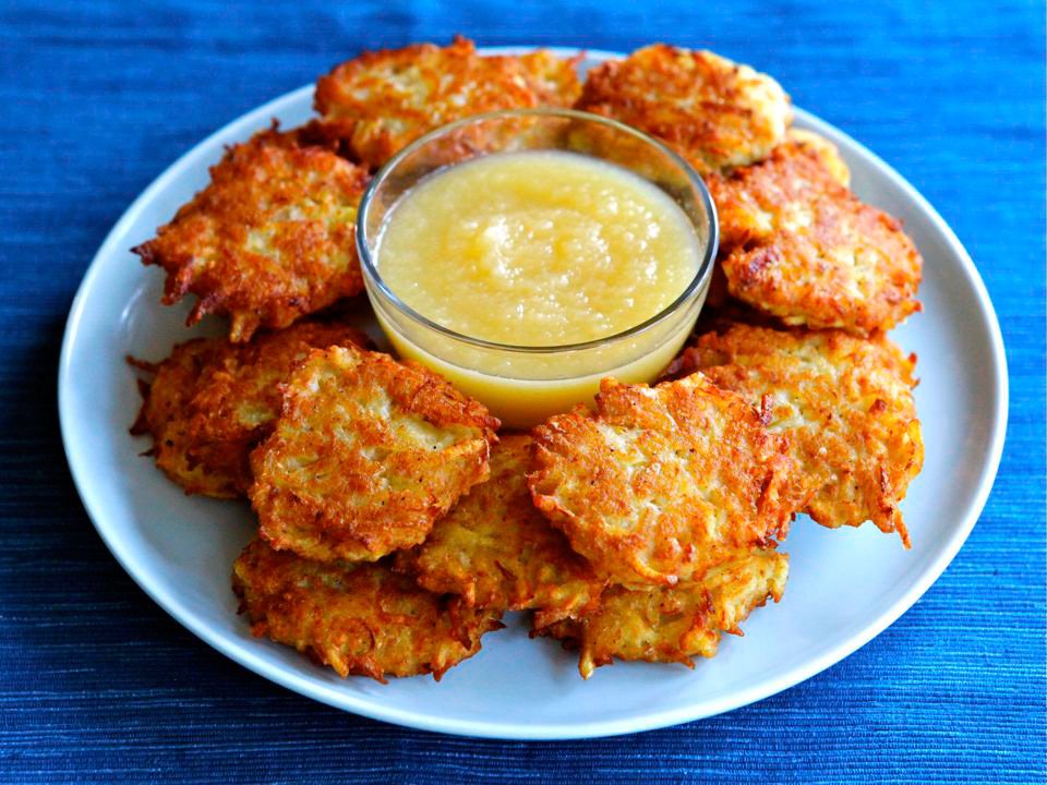 Classic-Latkes-Applesauce-2.jpg