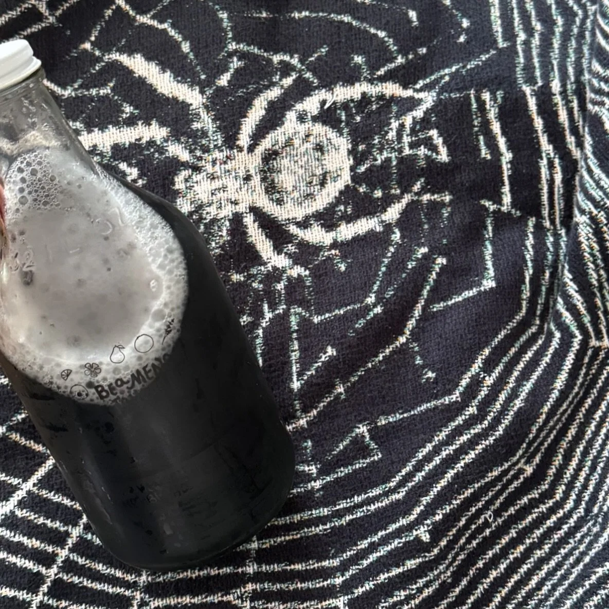 Witches brew at our Long Beach farmers market today! 🕷️🕸️🎃