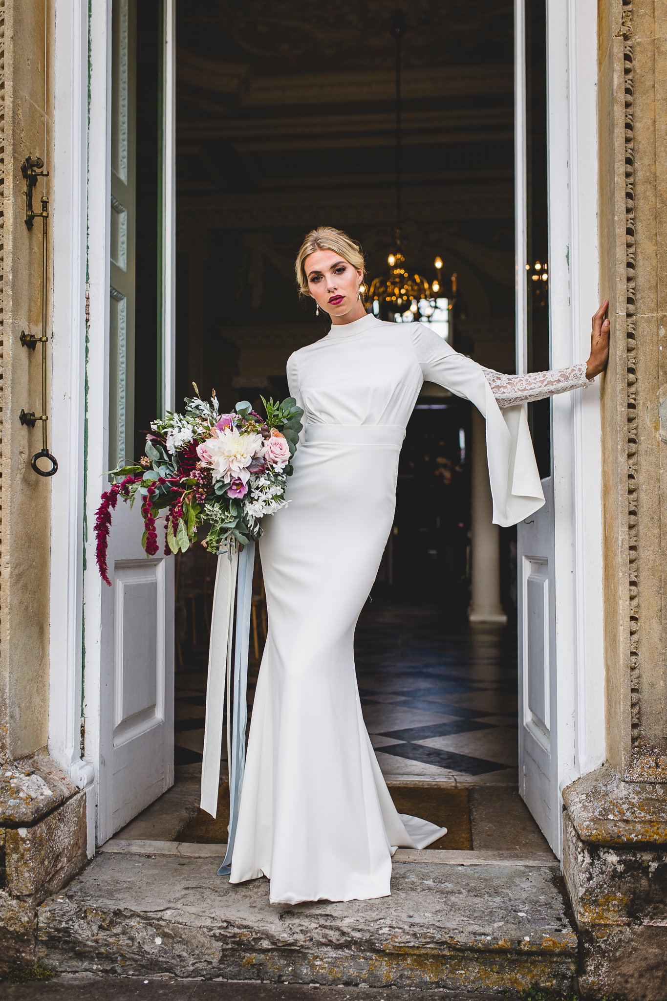 Elegant Wedding Dress Sassiholford 