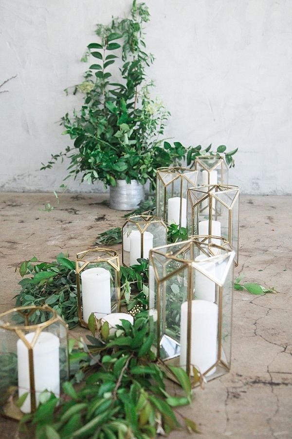  Luxury Gold Lanterns for Hire 