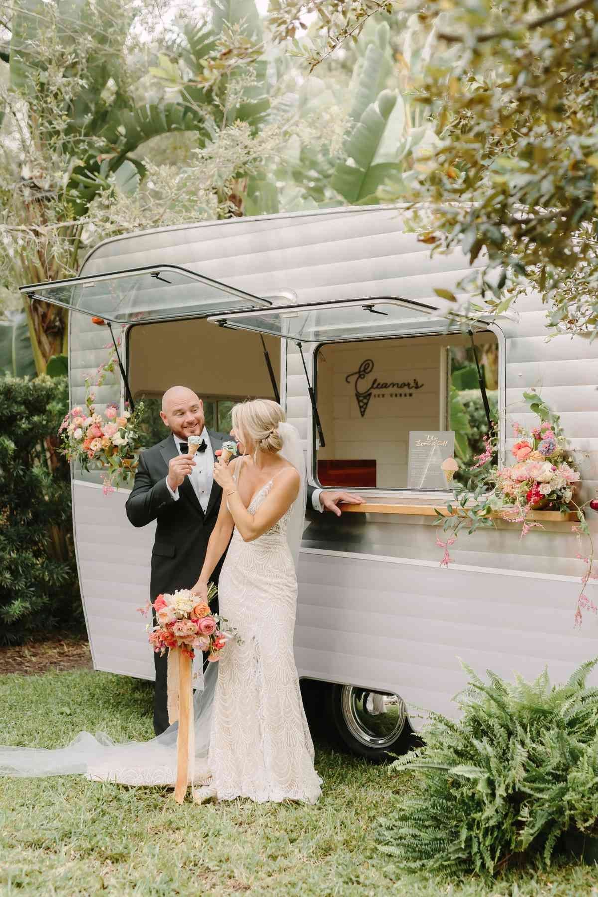 Wedding ice cream bar 