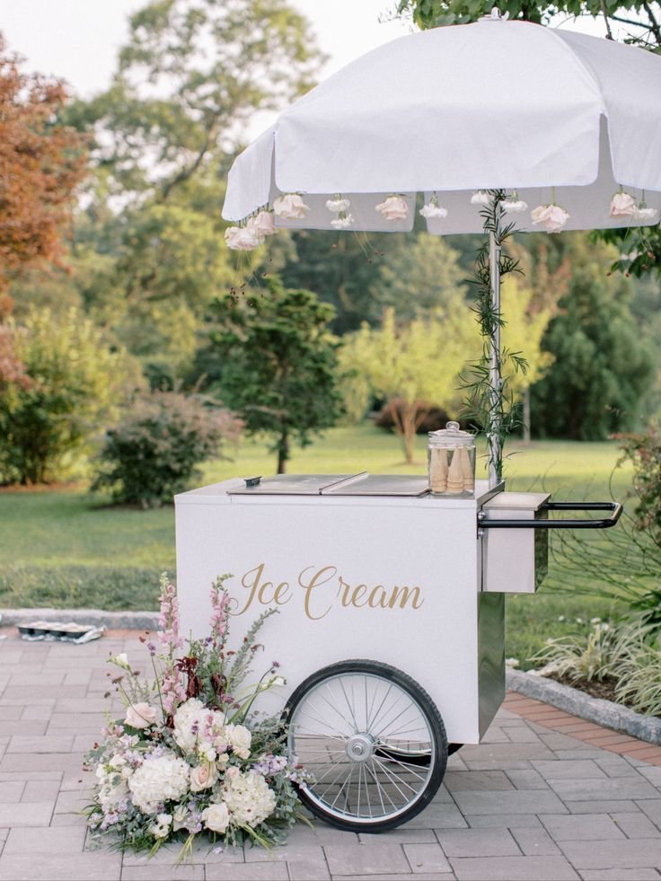Wedding ice cream bar 