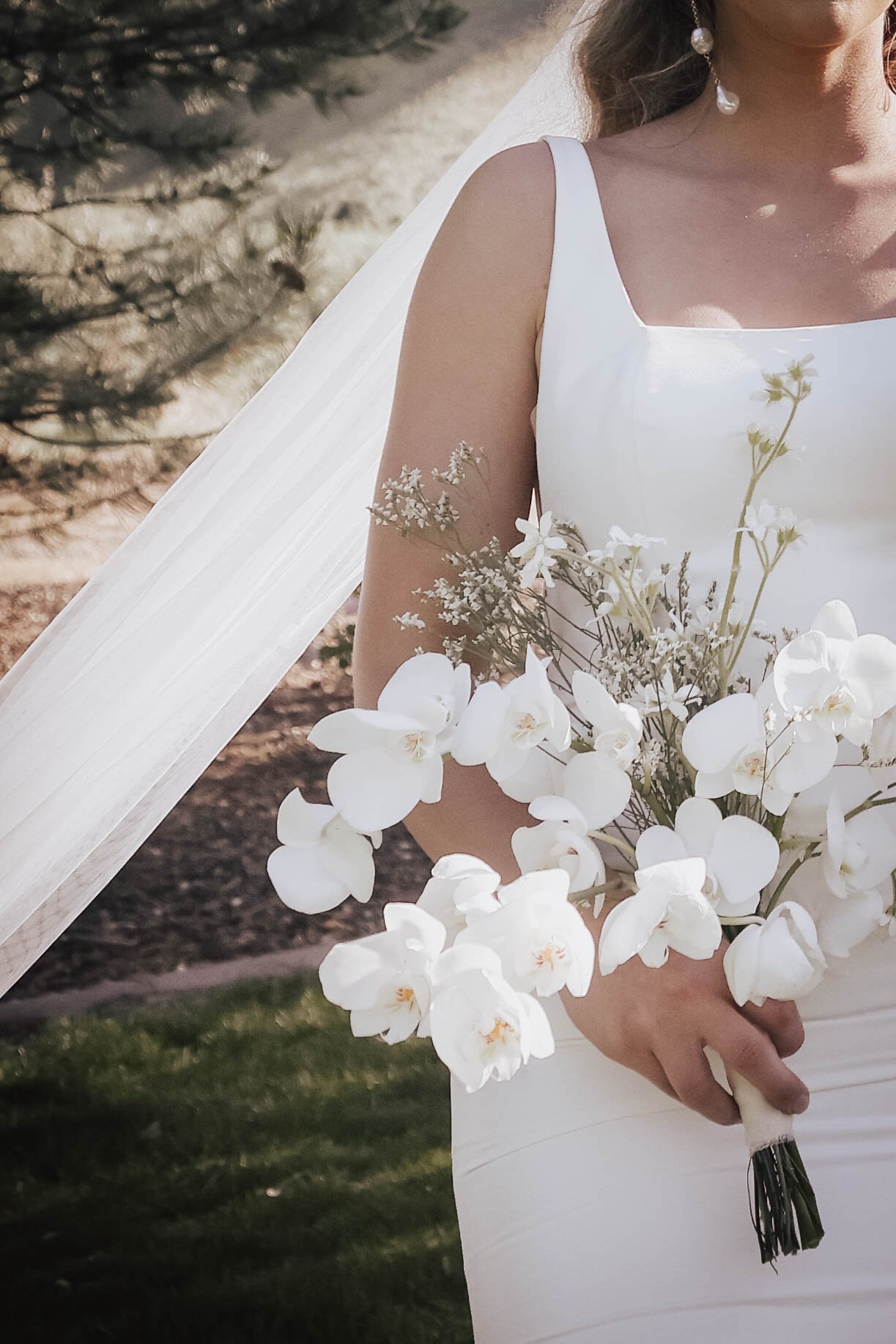 Wedding Flowers and Veil (Copy)