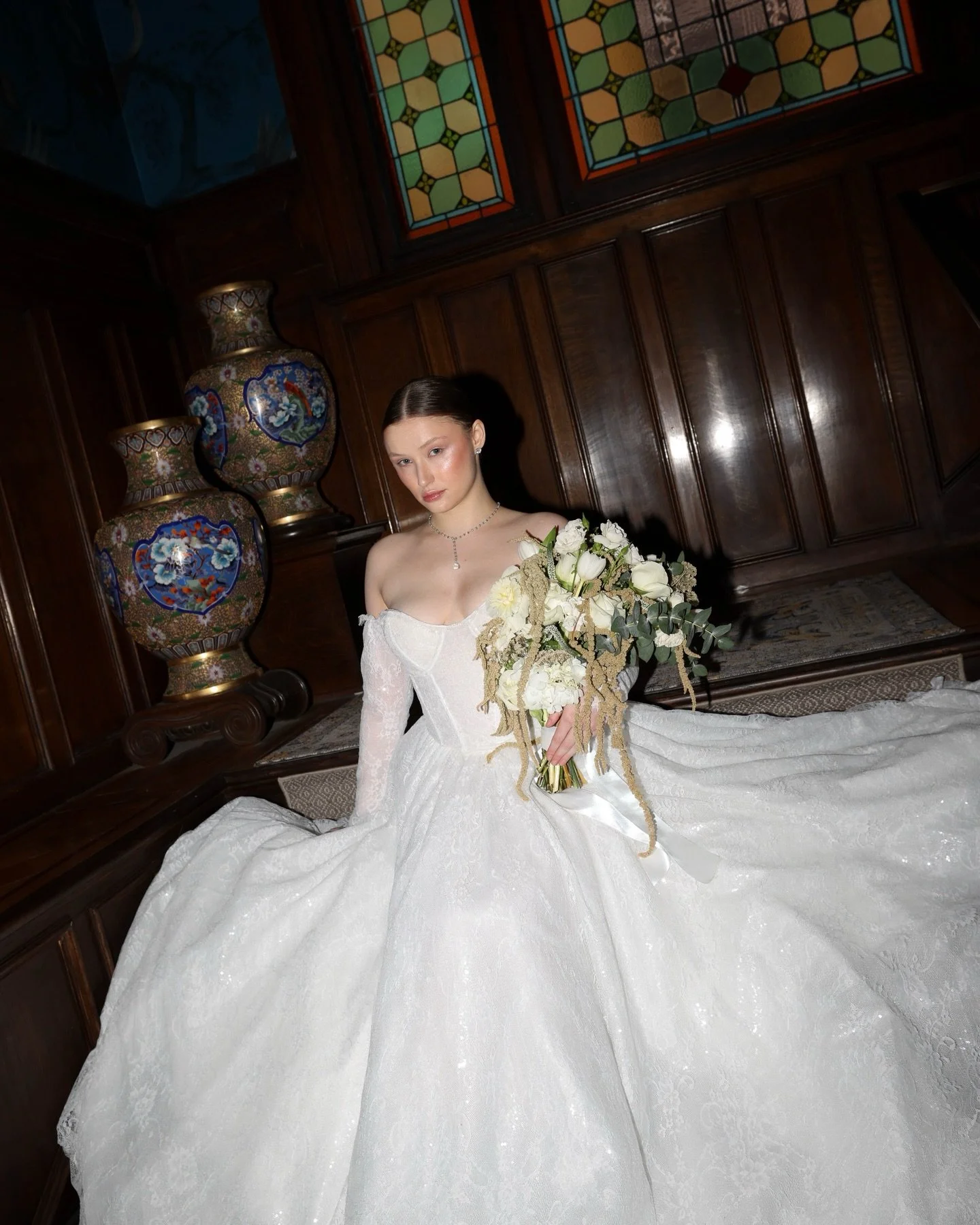 Timeless. Editorial. Intentional.
Our modern bride. 🤍

#luxurybride
#timelessbride
#fineartweddingphotography
#luxuryweddingphotographer
#idahoweddingphotographer

Model | @localeann
Photographer | @amyisacsonphoto&nbsp;
Videographer | @j.for.jack&n