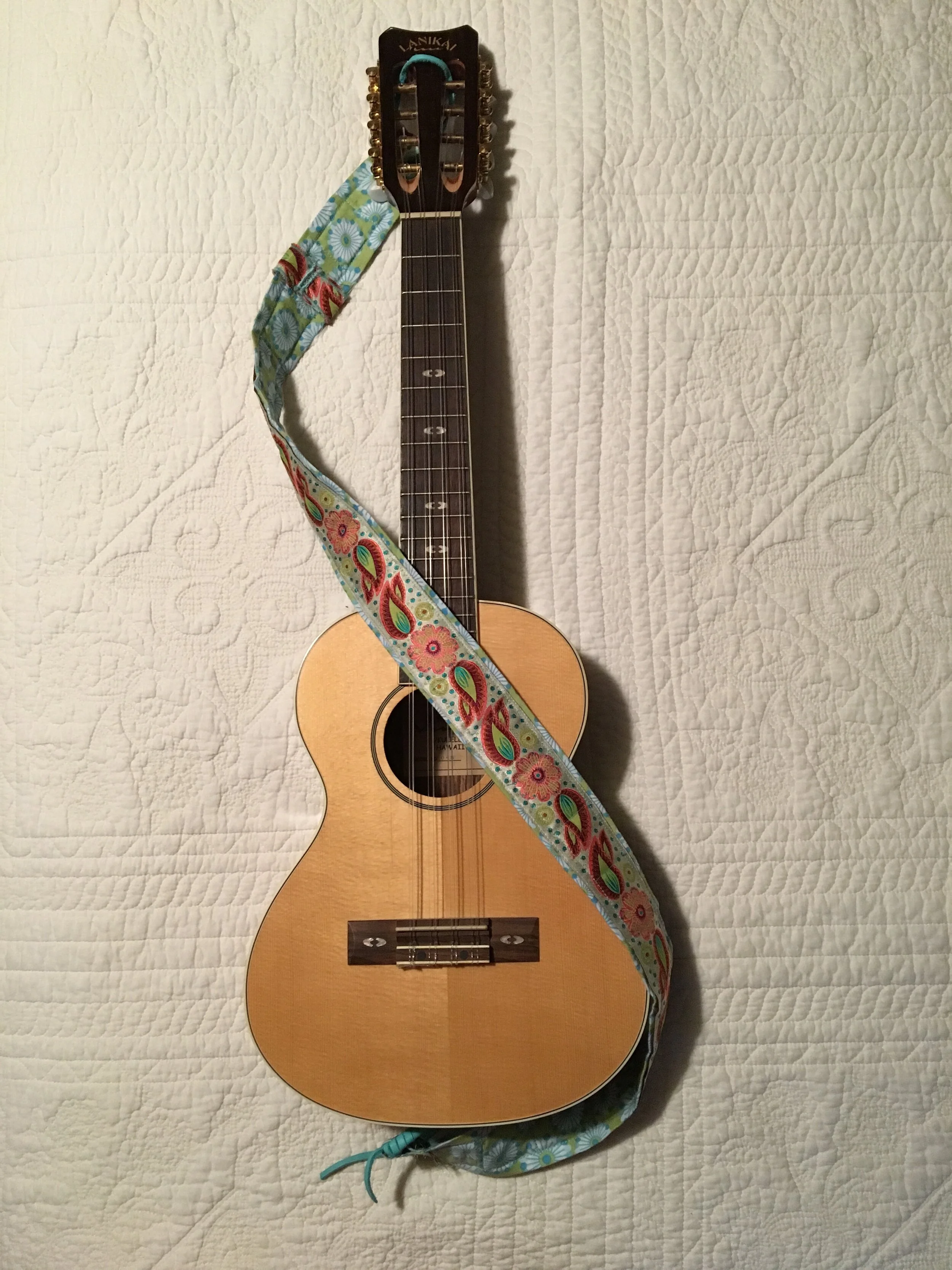  Belt becomes a ukulele strap 