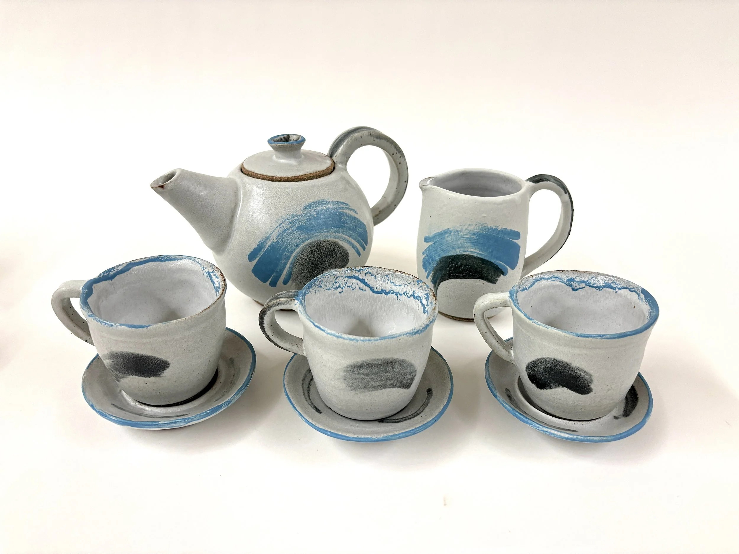 20 Tea Pot : Tea Cups : Creamer.JPG