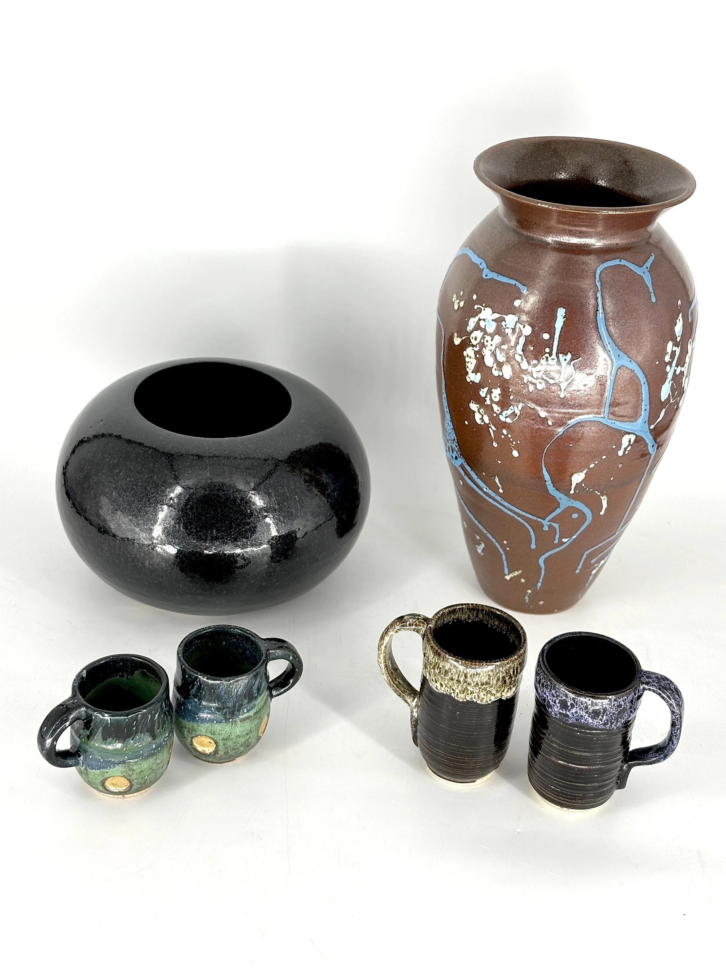 Vases:Mugs Arriaga.jpg