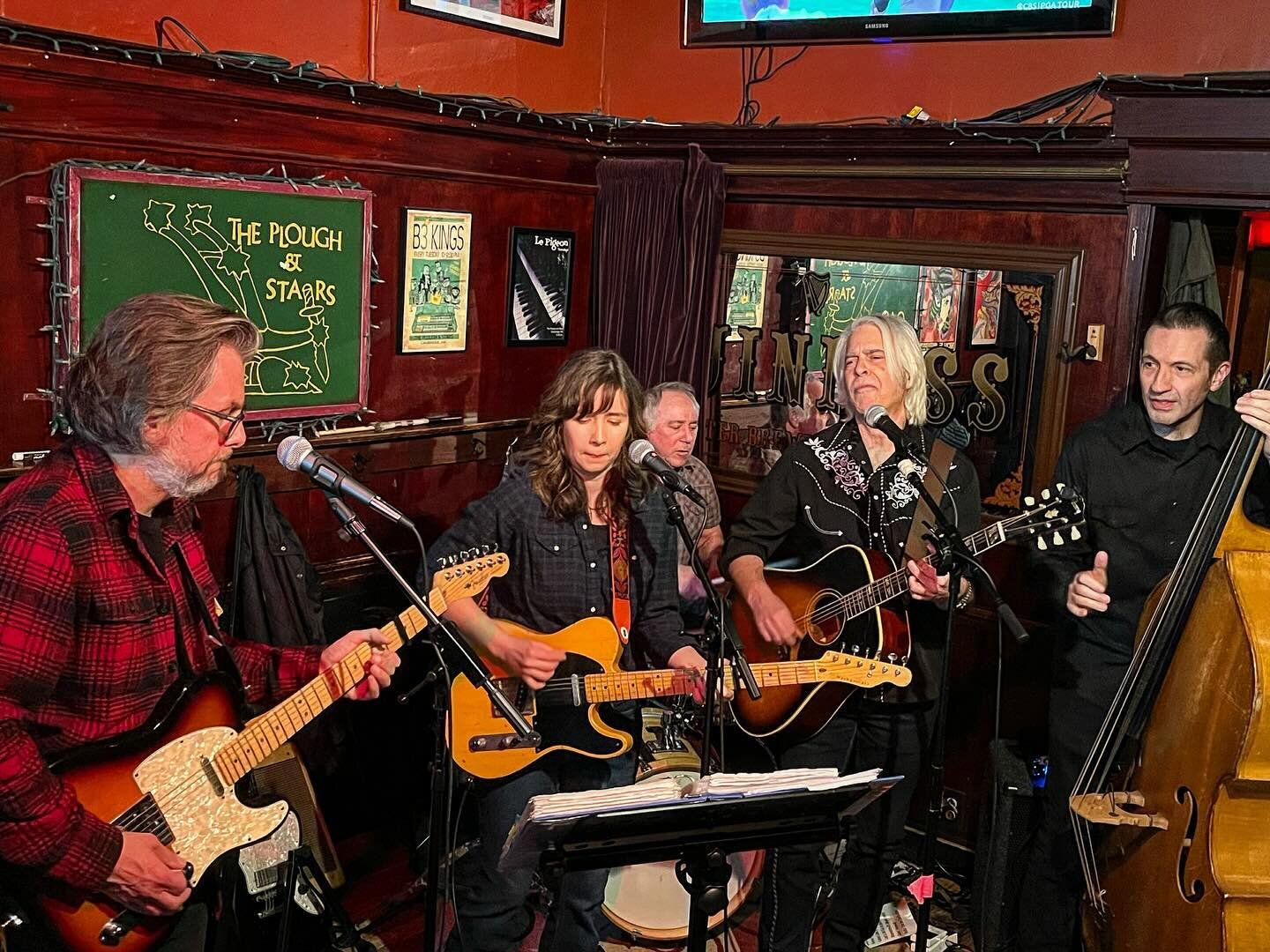 Great show last weekend. If you get the chance, don&rsquo;t miss this Boston area band. @slevecque and crew will deliver. Blues and country with a distinct signature. Like Emmylou, Lucinda, Muddy, Willie Dixon? All channeled, nodded to&hellip;alongsi