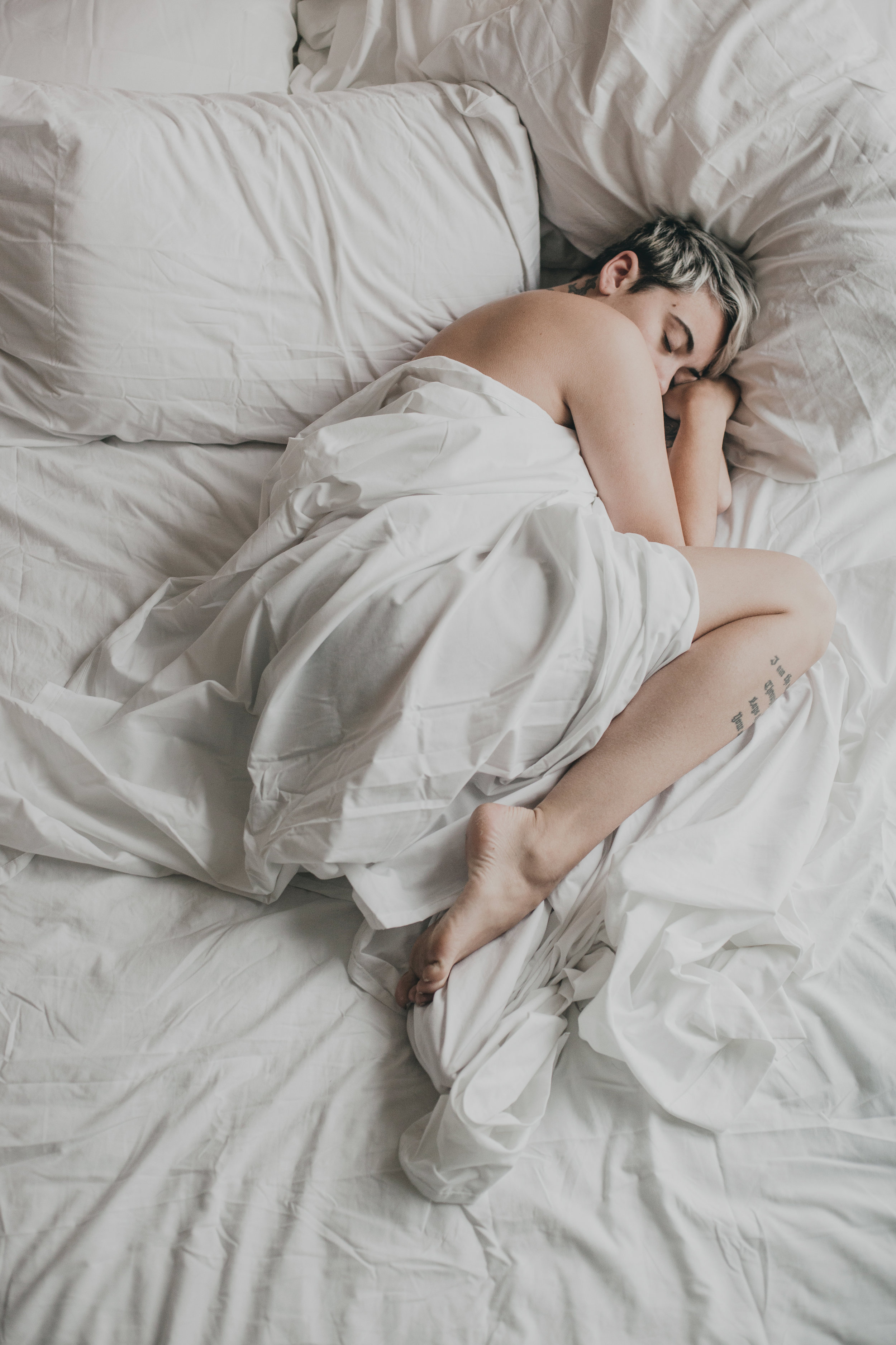 © duston-todd-lifestyle-white-sheets-bedroom-sleeping.jpg
