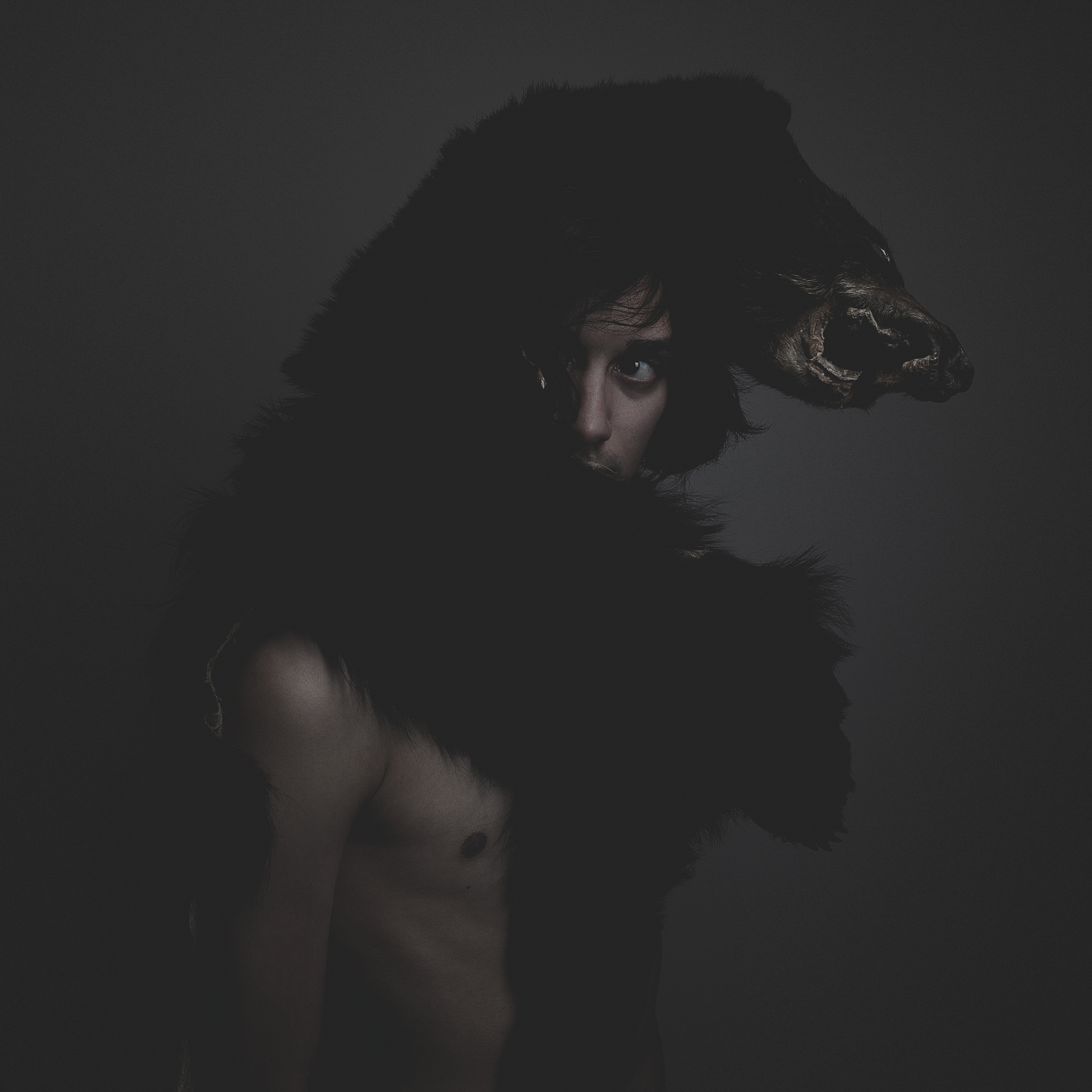 ©duston-portrait-dark-bear-man_.jpg