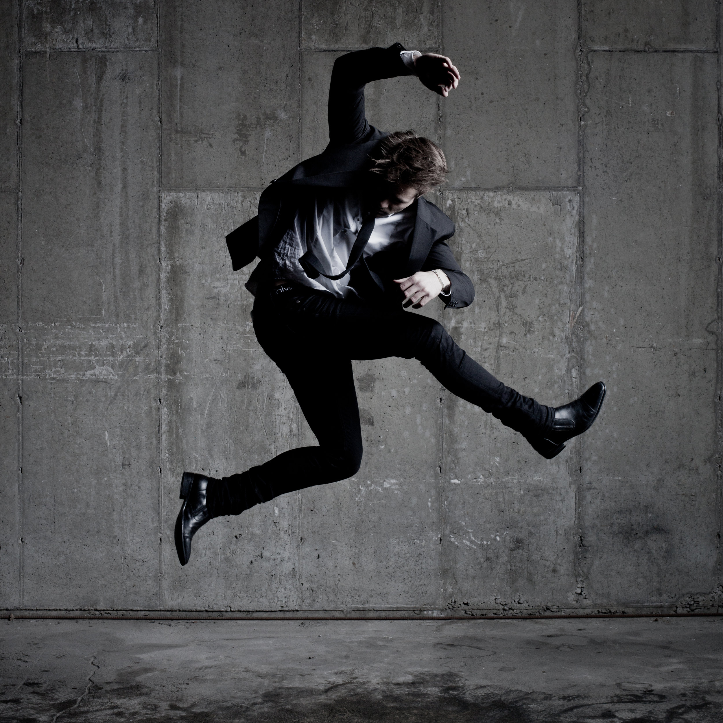© duston-todd-mens-fashion-portrait-jumping.jpg