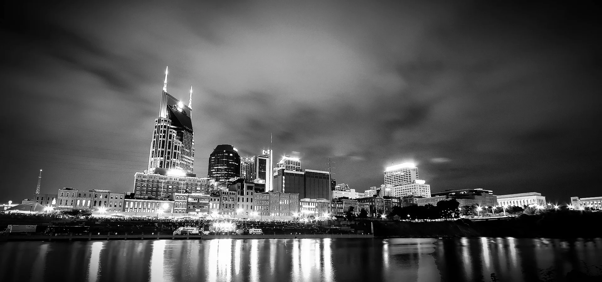 city-936398_1920.jpg