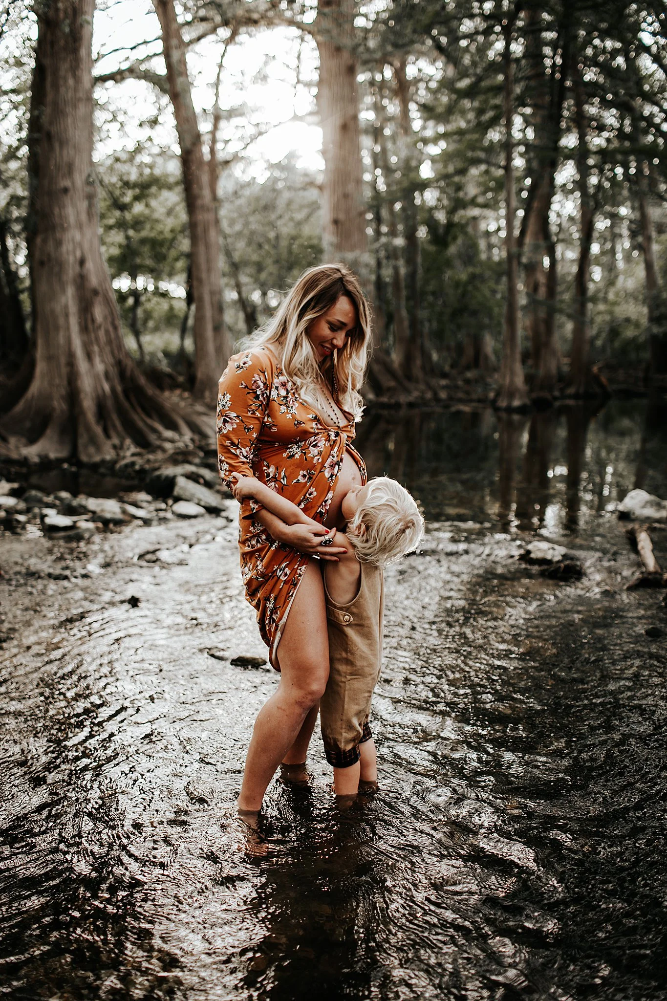 Shannon-San-Antonio-Maternity-Photographer-14_WEB.jpg