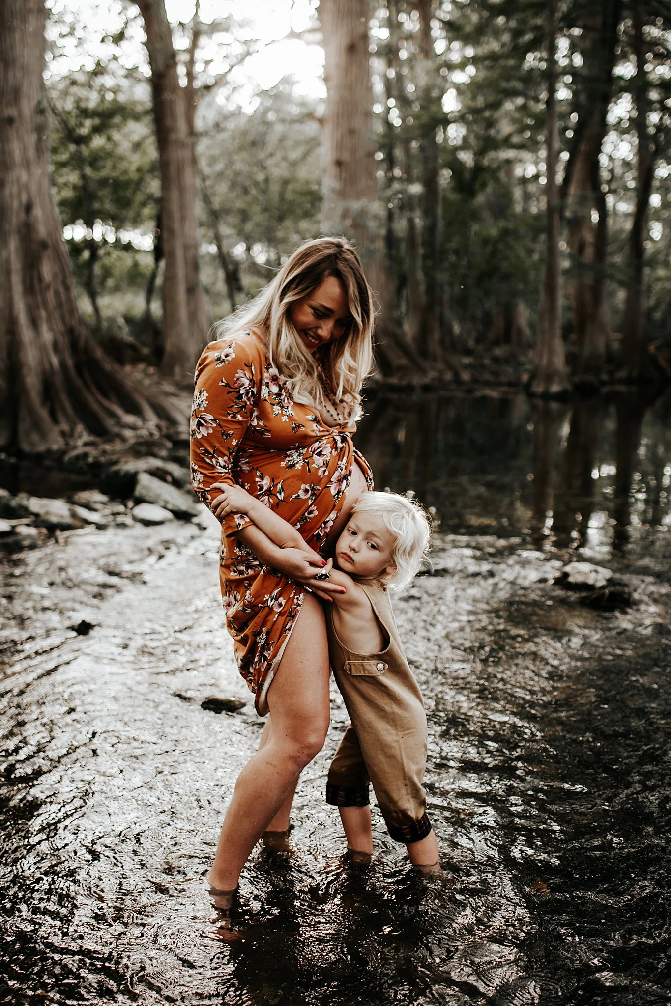 Shannon-San-Antonio-Maternity-Photographer-15_WEB.jpg