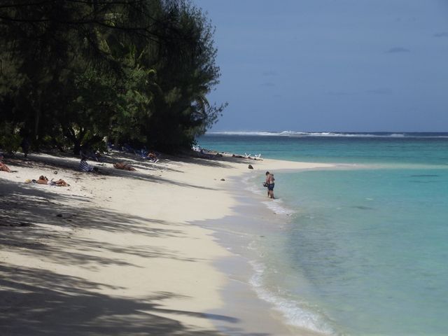 Aroa beach.JPG