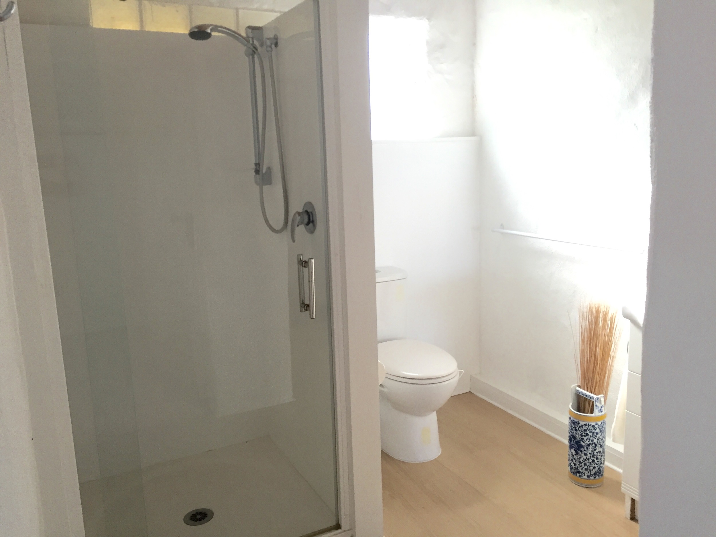 2bed pview bathroom shower.jpg