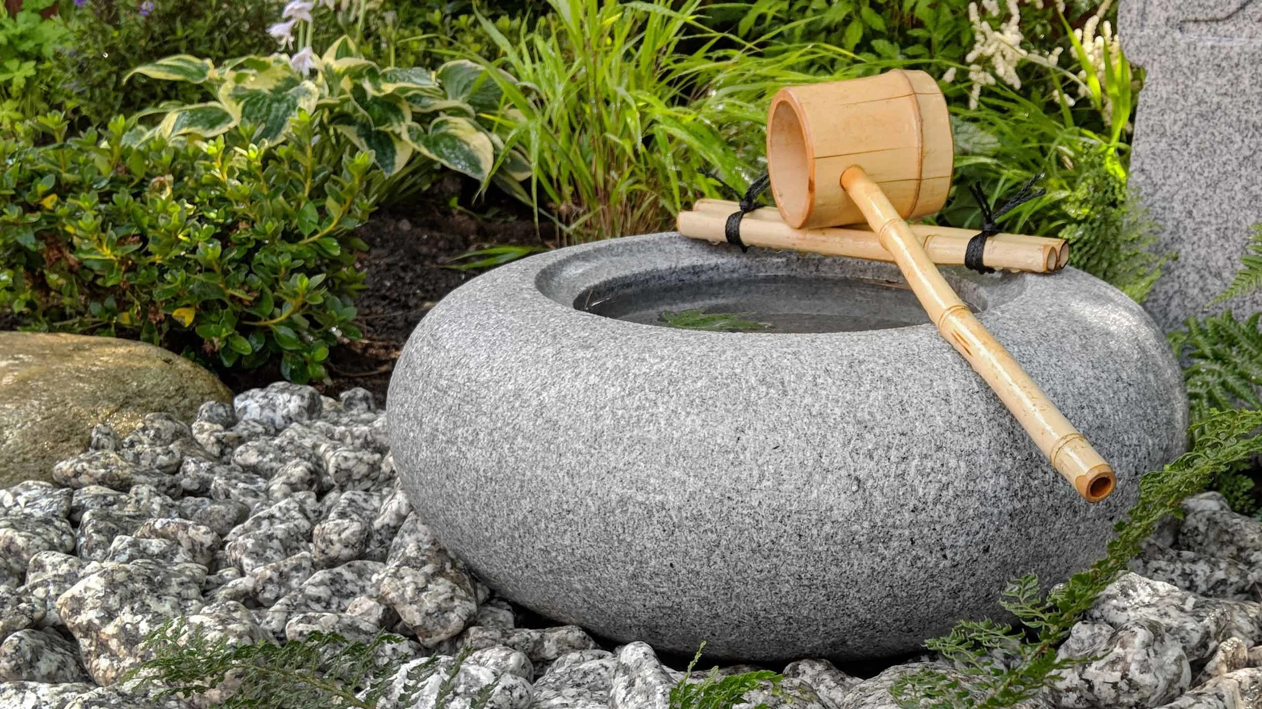 Cheshire Garden Design: Japanese garden with Tetsu Bachi Basin