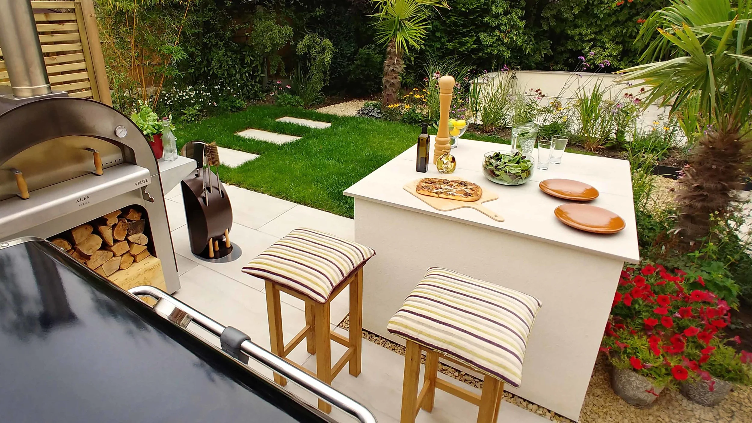 Garden Design Cheshire: Prairie Planting And Porcelain Patio: Outdoor Kitchen, Pizza Oven And Bar Area