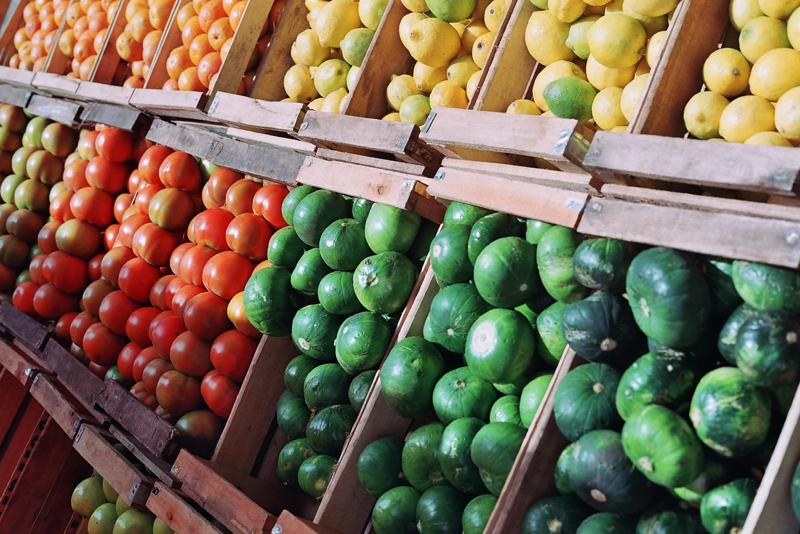 color-fruits-1315690-1598x1065.jpg