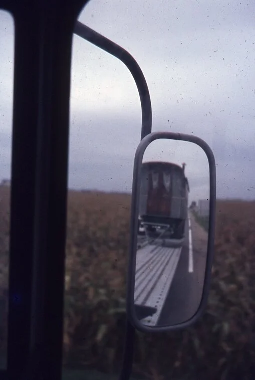 Roulotte in mirror.jpg