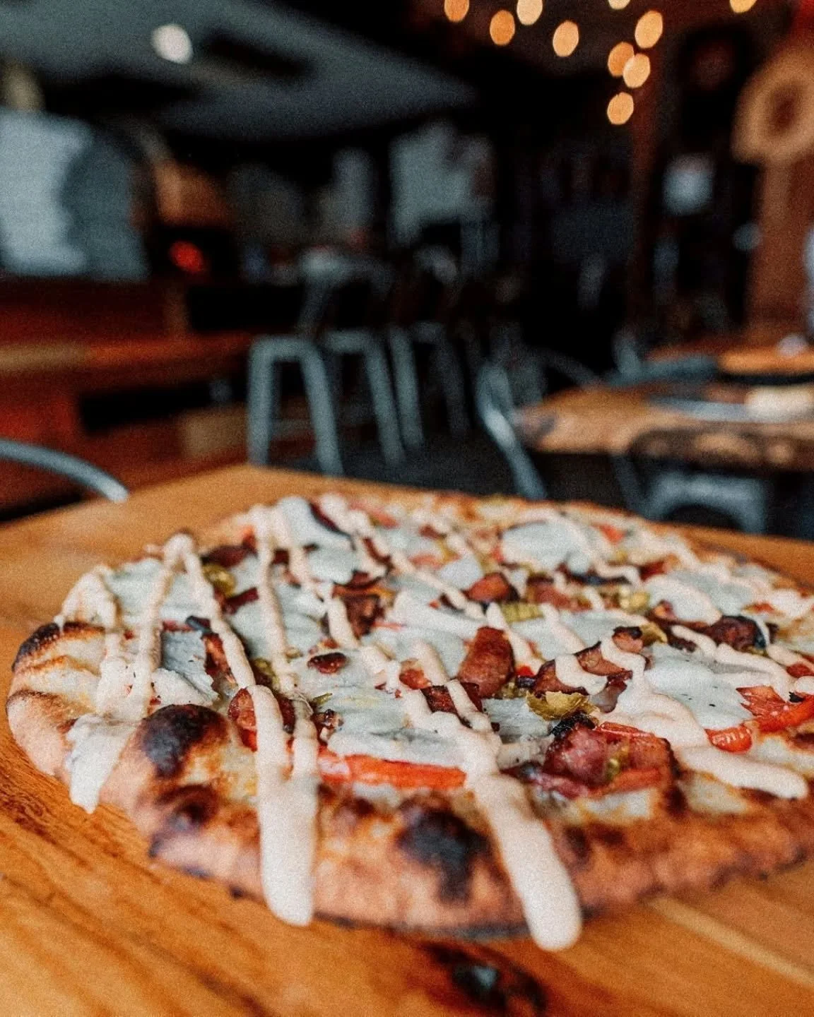 the A&amp;A 🤤  built by us (alexa &amp; andrew), back when we were slingin' pies from @oldworldpizzatruck on the streets of this city in 2012

#one6three
#newhavenpizza
#cteats
#newhaveneats
#ctfoodlovers
#owpt
#connecticuteats
#woodfired
#oldworldp